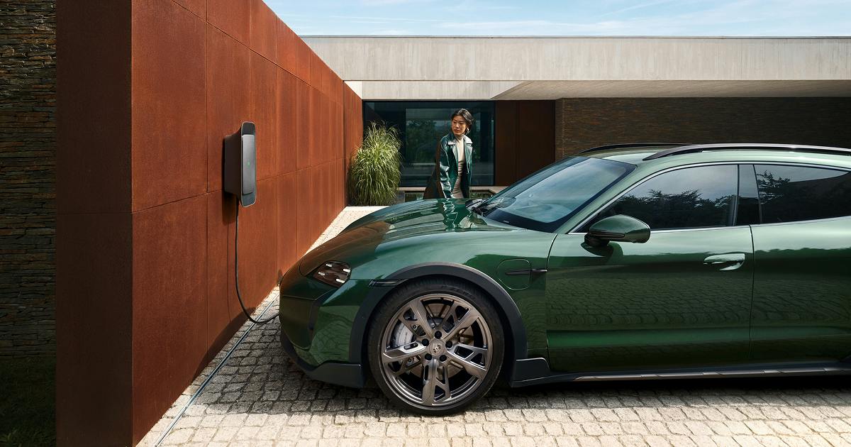 自宅での充電 – ポルシェ ホーム充電ソリューション | ポルシェジャパン