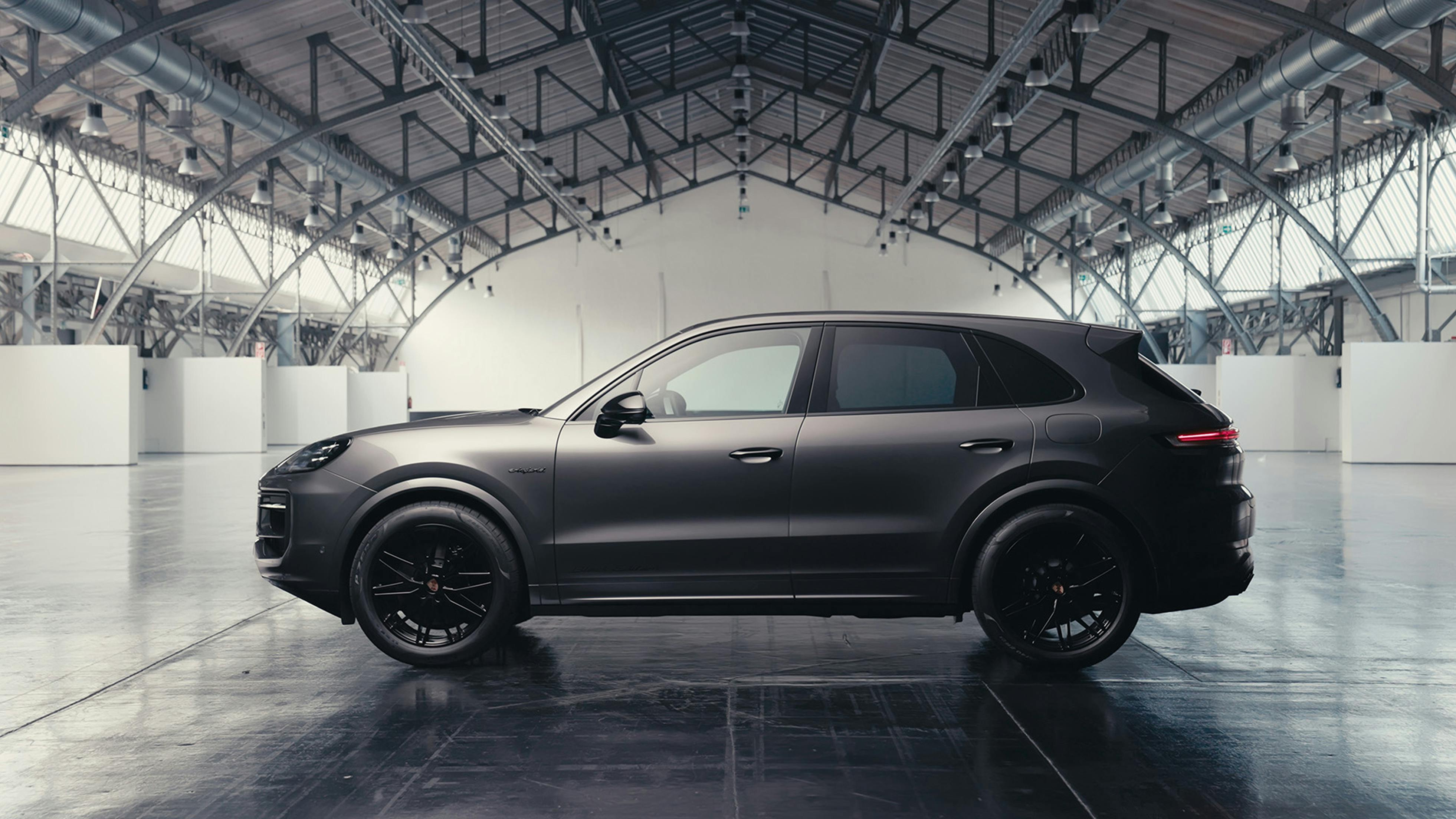 【美品 鍛造 ポルシェ カイエン 958 純正 21インチ ブラック 4本】 美品 鍛造 ポルシェ 958 カイエン 純正 21インチ ブラック 4本