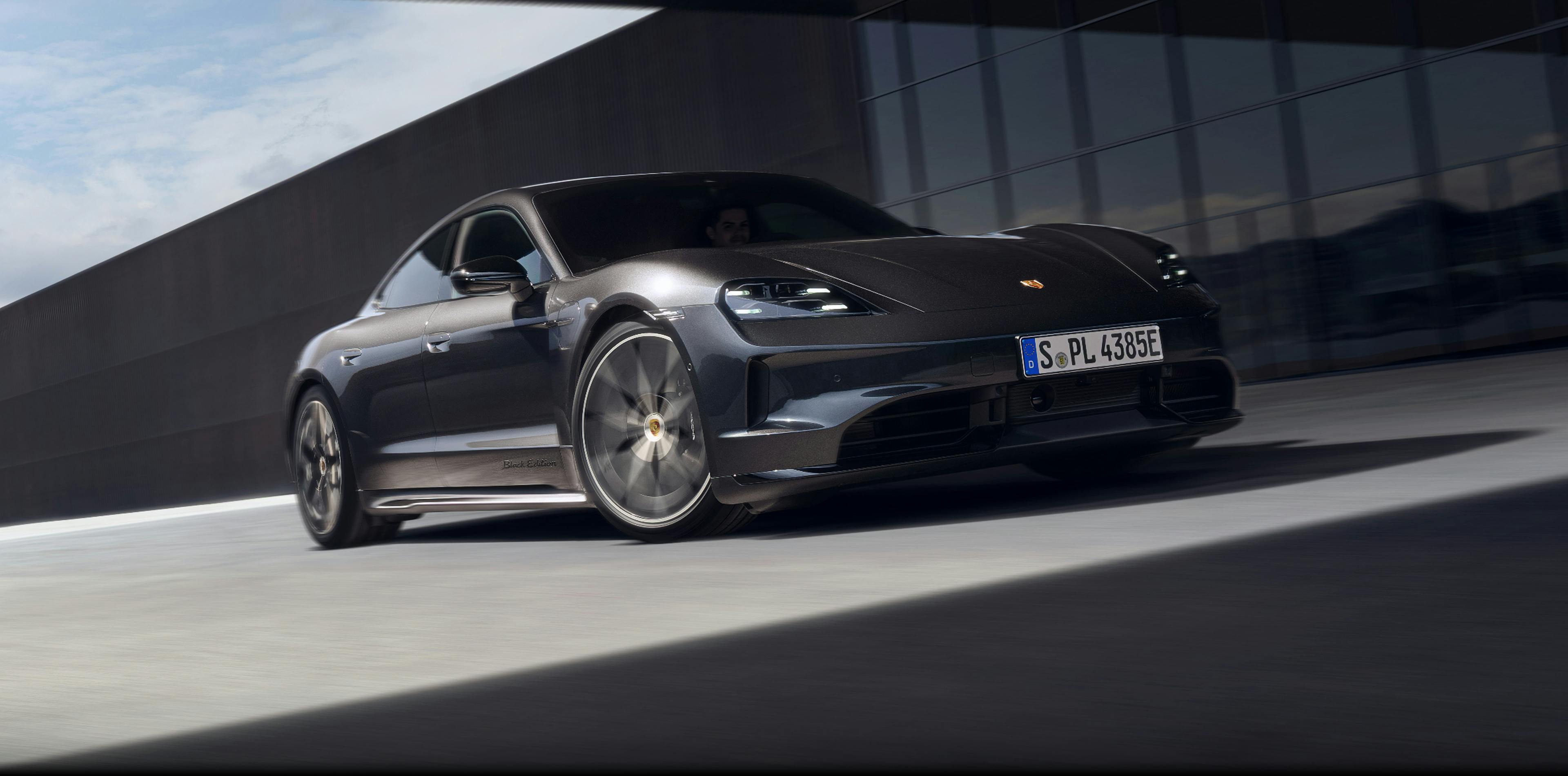 Taycan Black Edition | ポルシェジャパン