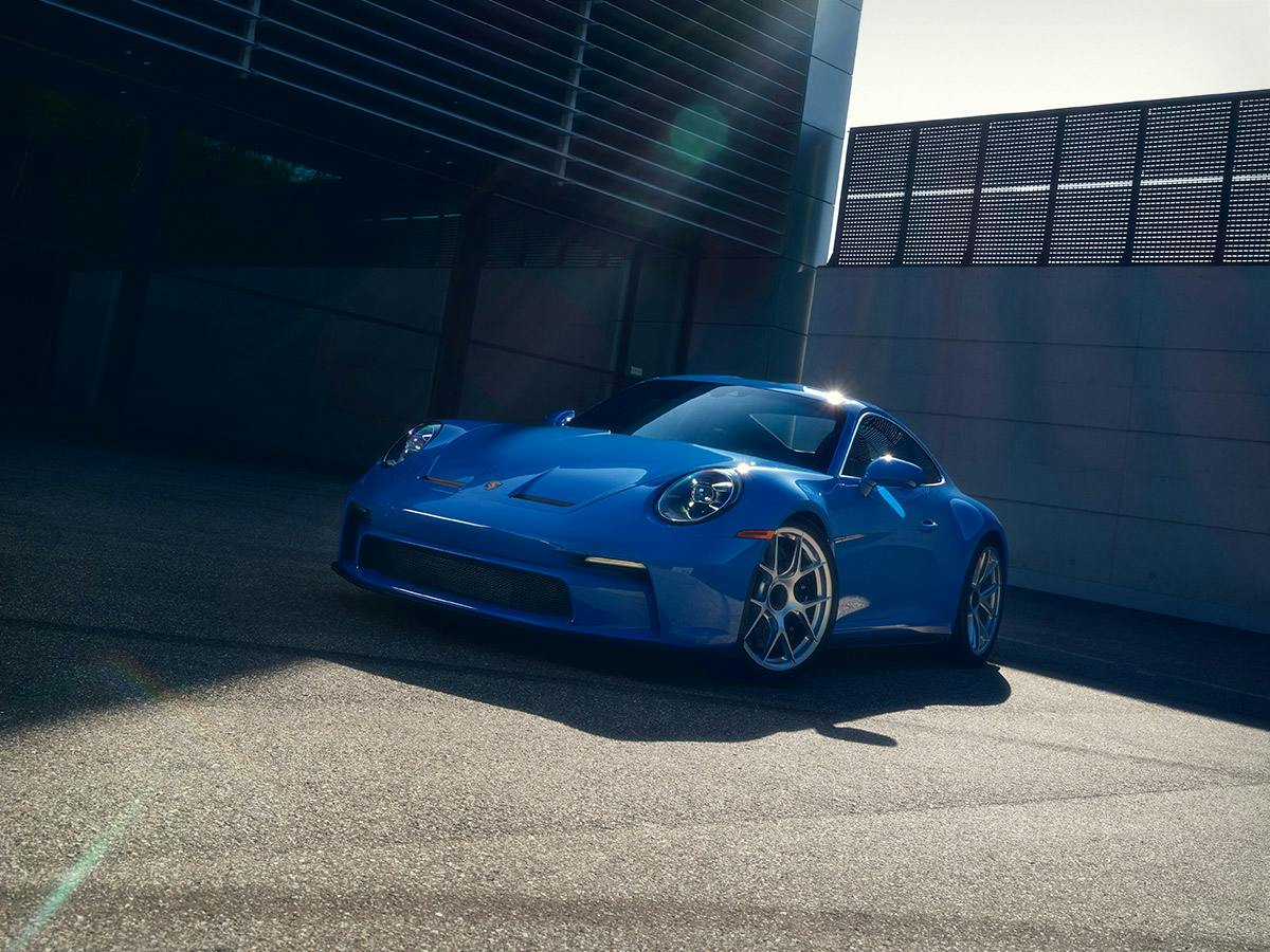 A 911 S/T in individual colour Dani Blue.