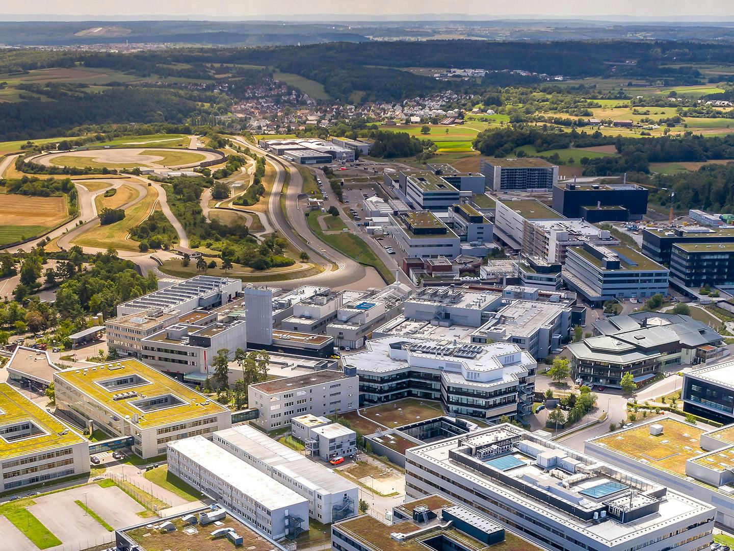 Luftbild des Entwicklungsstandorts Weissach