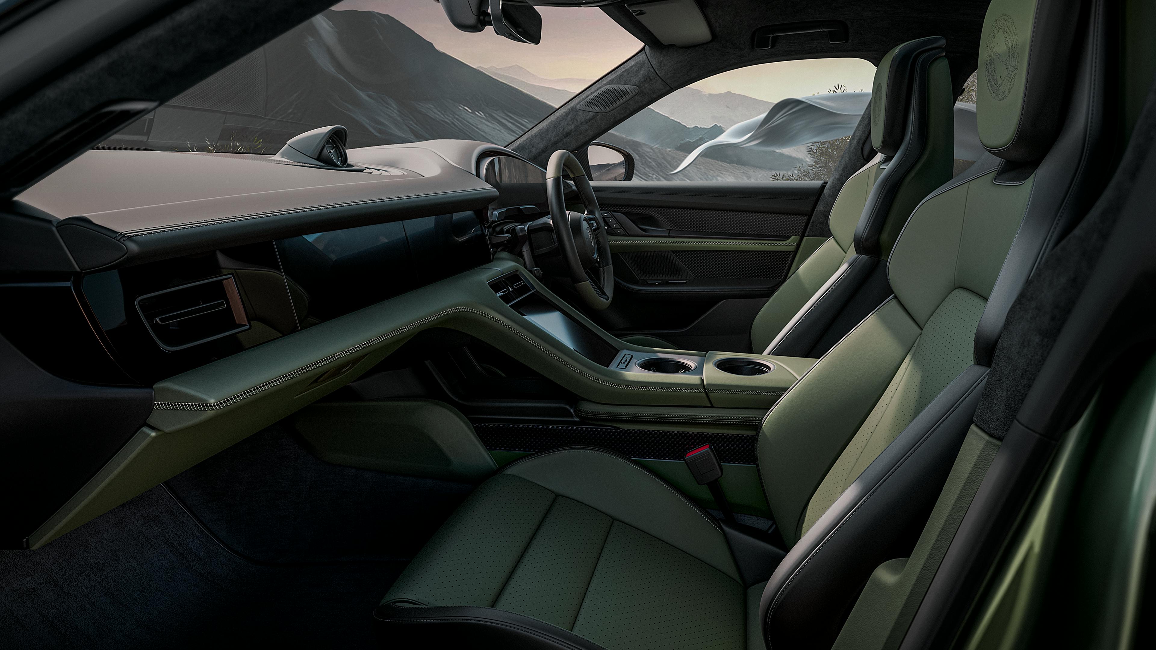 Carbon-fibre exterior celestial jade