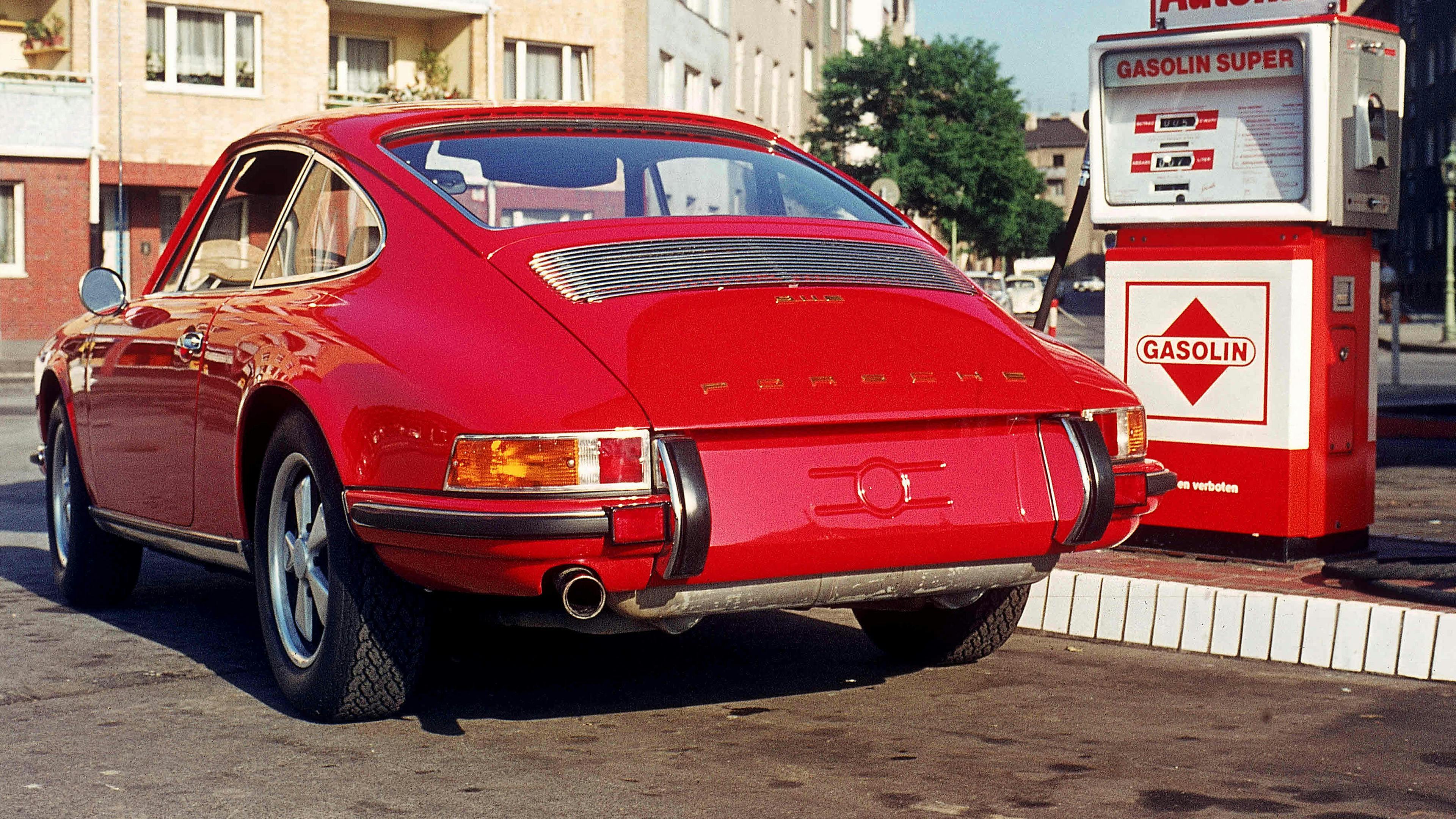 Red Porsche 911 E 2.0, 911 E 2.0 Targa (1969)