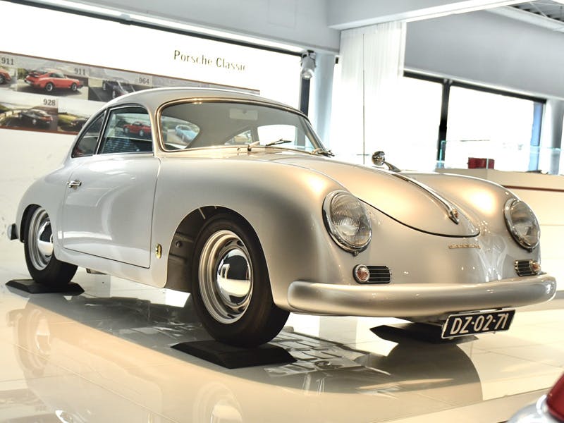 Porsche Centrum