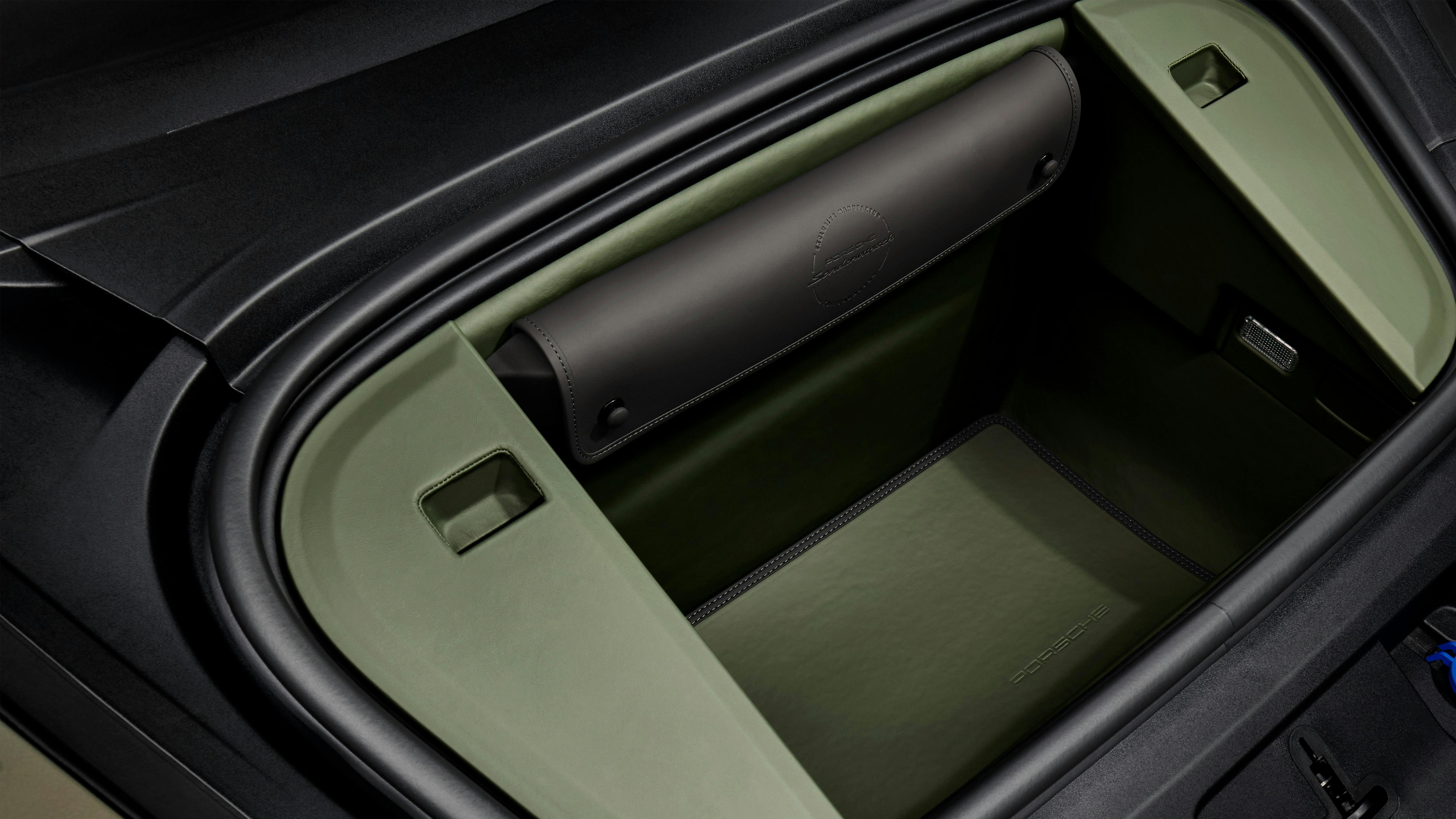 Celestial jade behind the scenes