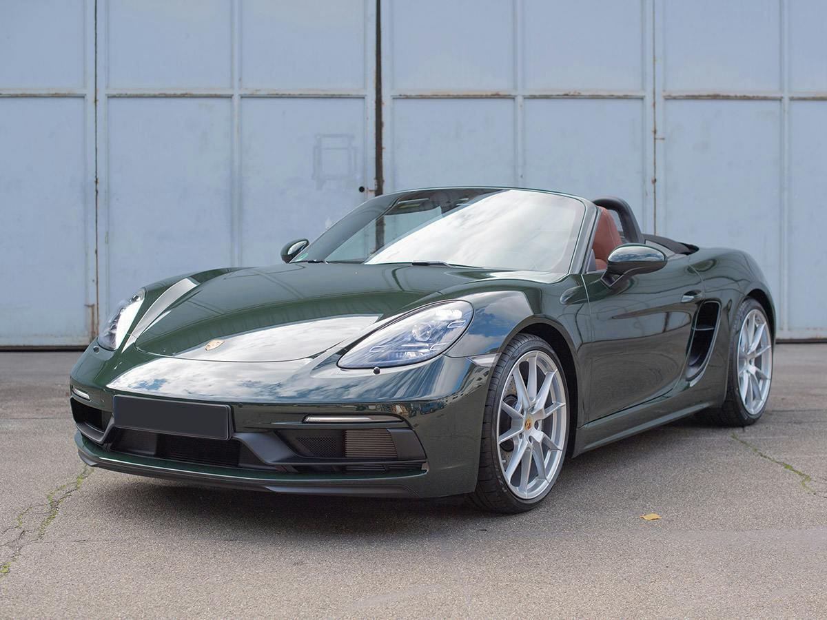 718 Boxter GTS 4.0 in Paint to Sample colour Brewstergreen with interior in leatherAscot Brown for a customer  from Germany.