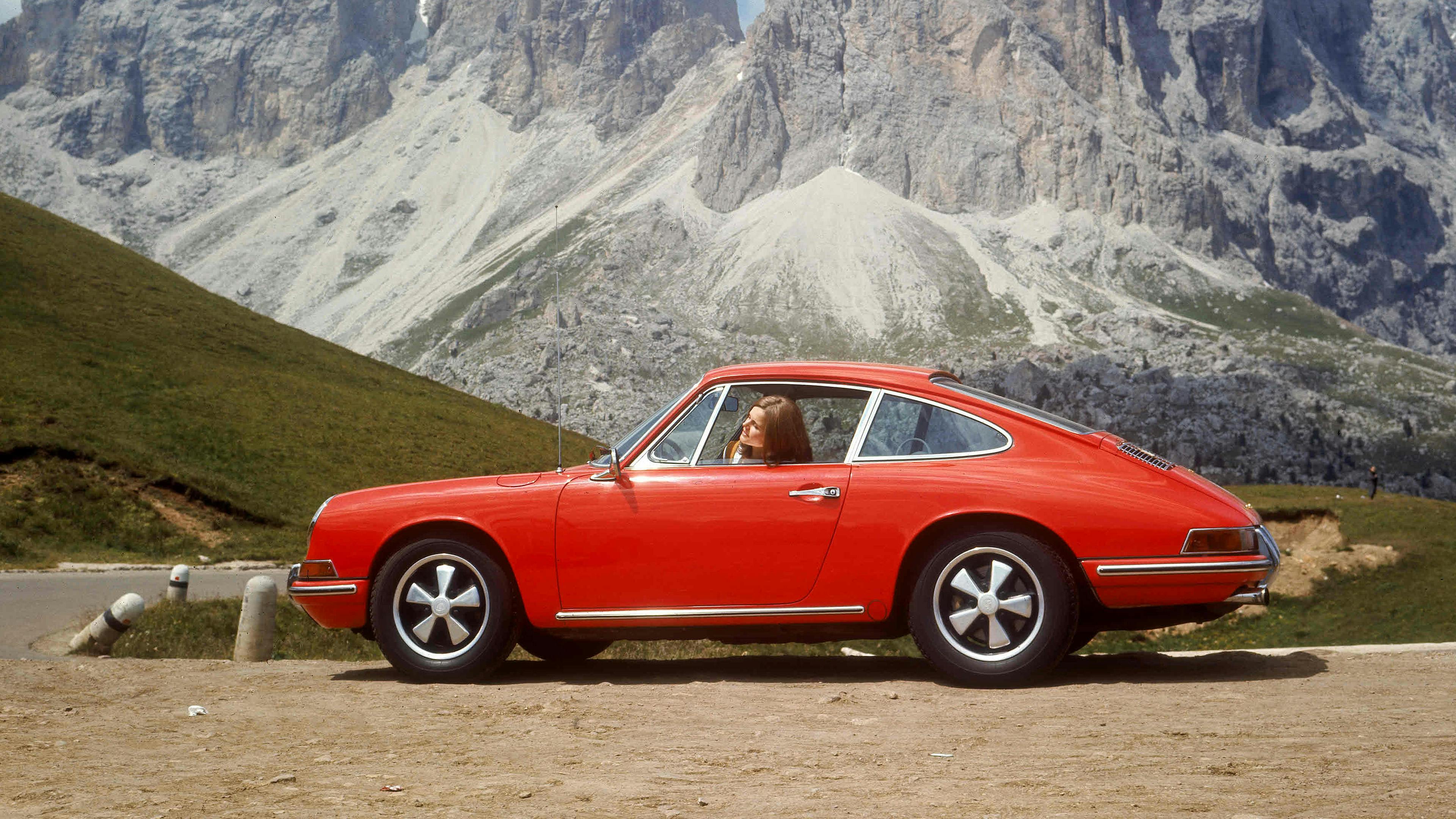 Red Porsche 911 L 2.0, 911 L 2.0 Targa (1968)