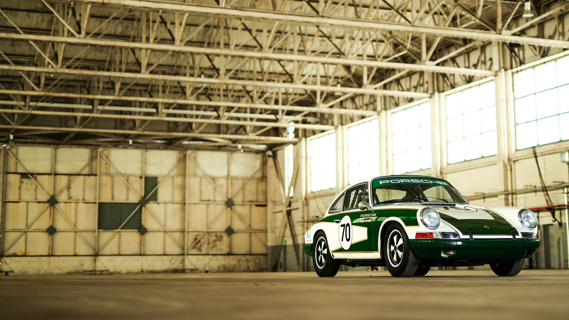 The ‘Project 70’ 911 standing in an abandoned hall.