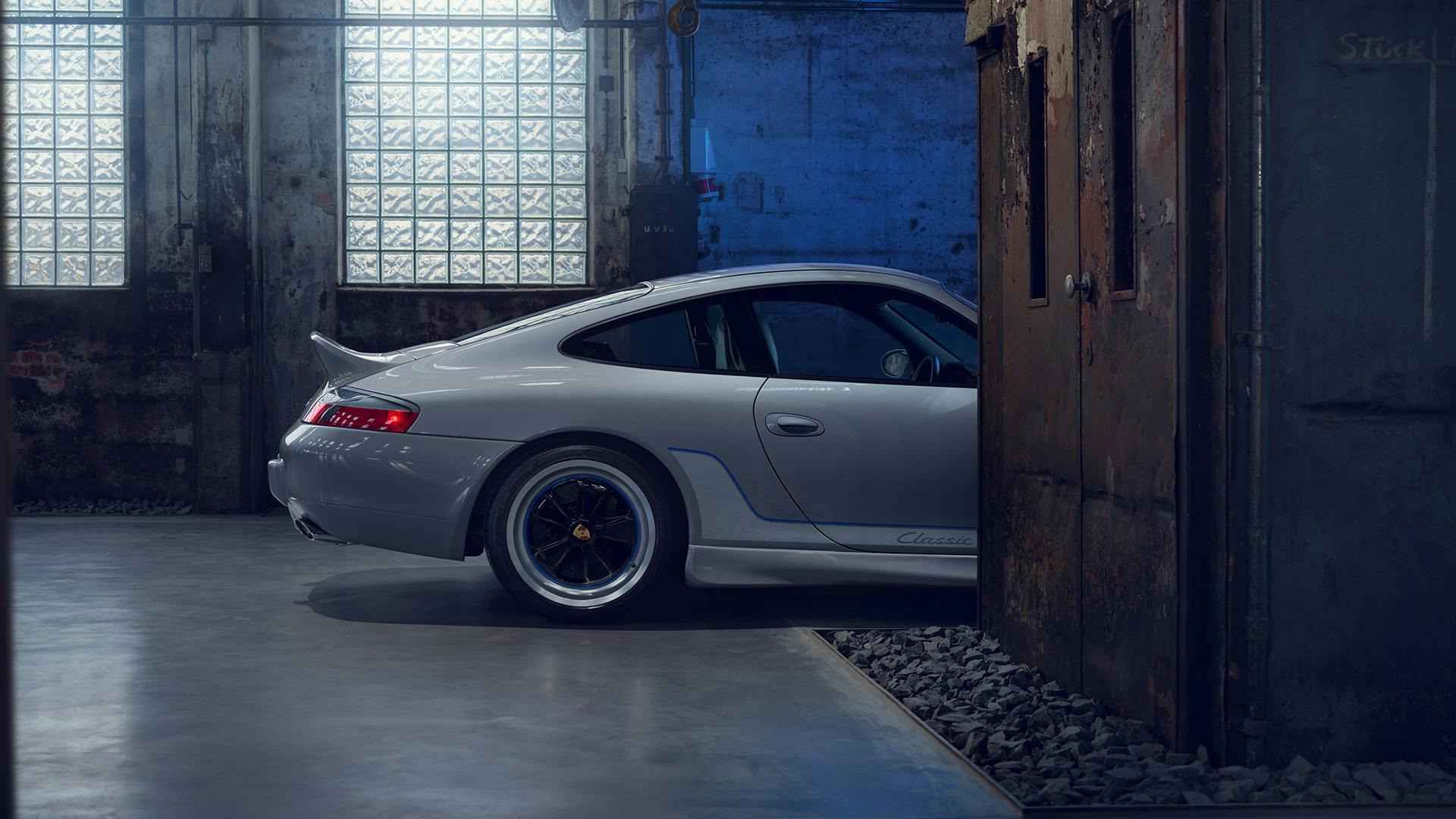 Detail: Grey 911 Classic Club Coupe (Type 997)