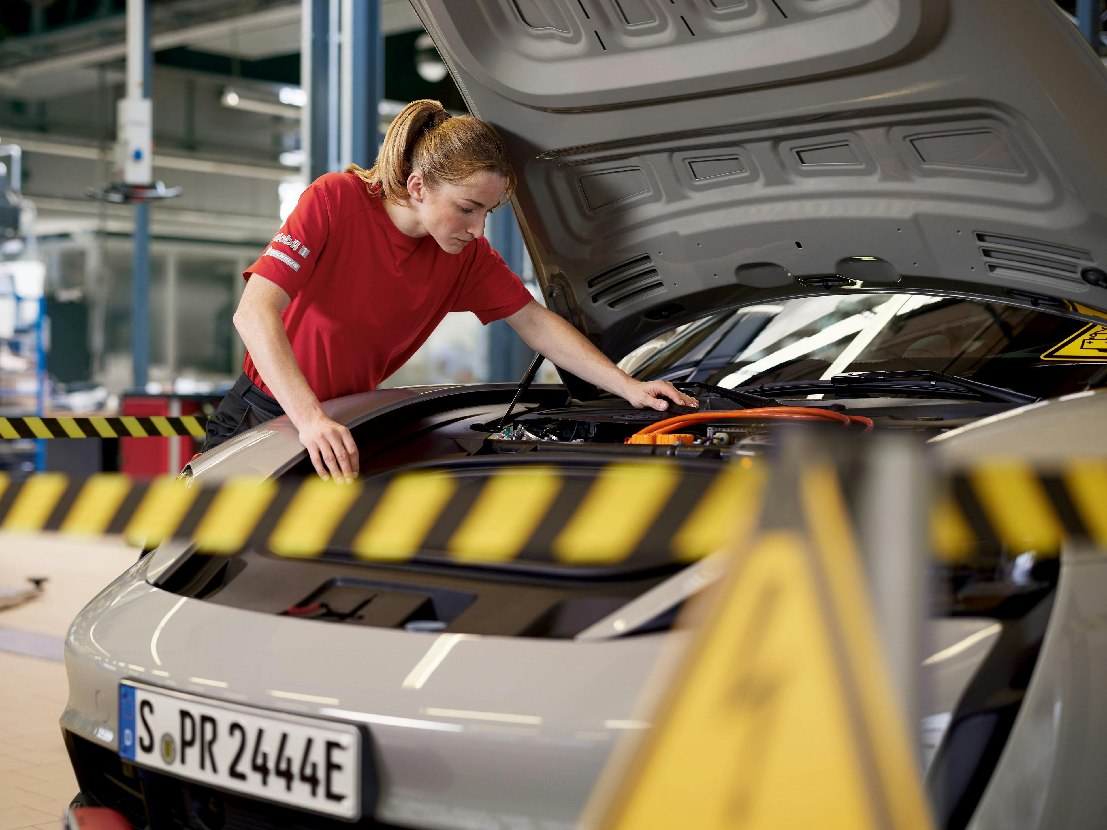 PLACEHOLDER FOR PORSCHE IMAGE ALT