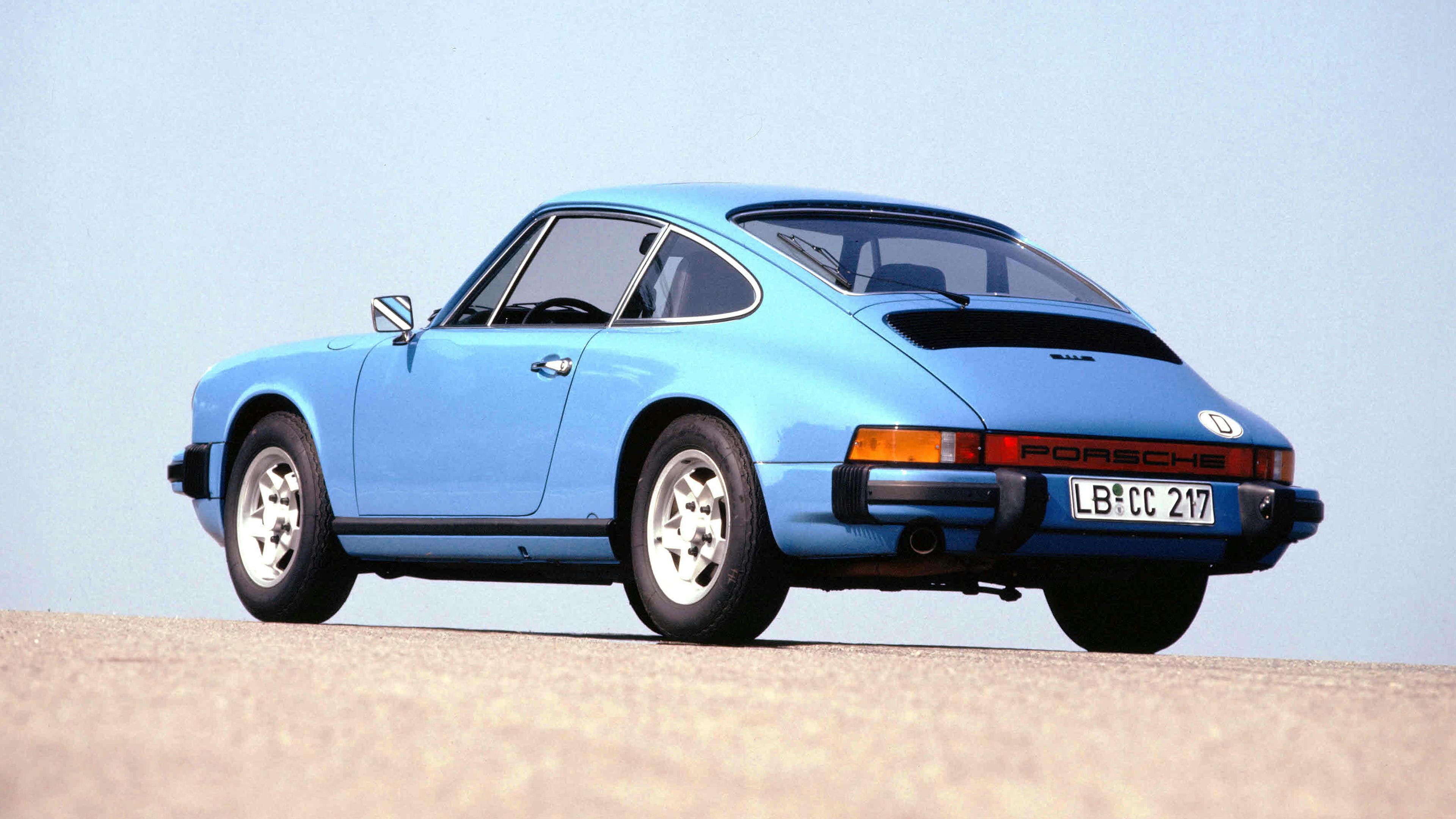 Porsche 911 S 2.7 Targa de color Azul (1974-75).