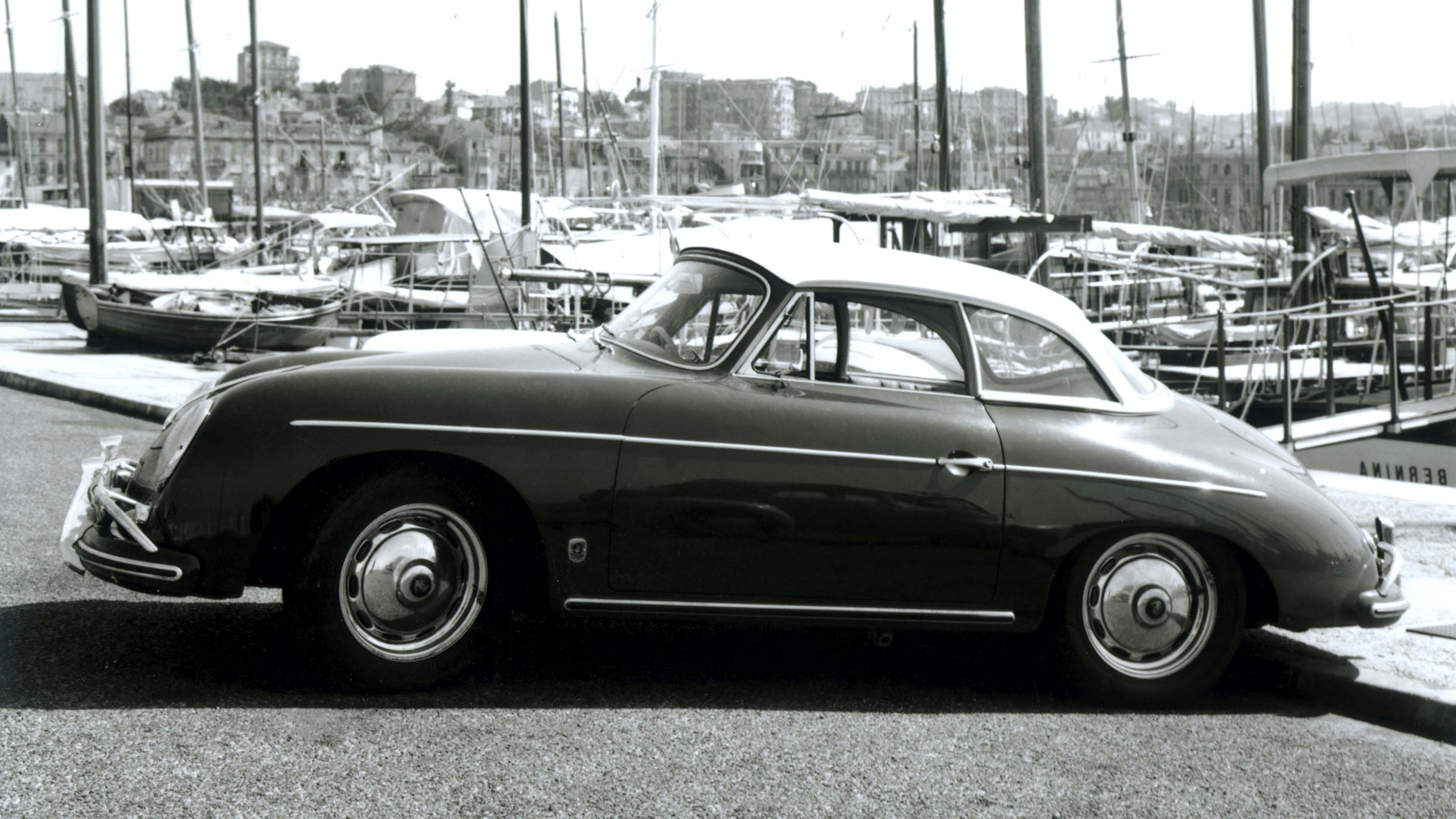 Black-and-white photo: Porsche 356 A 1600 Super Hardtop