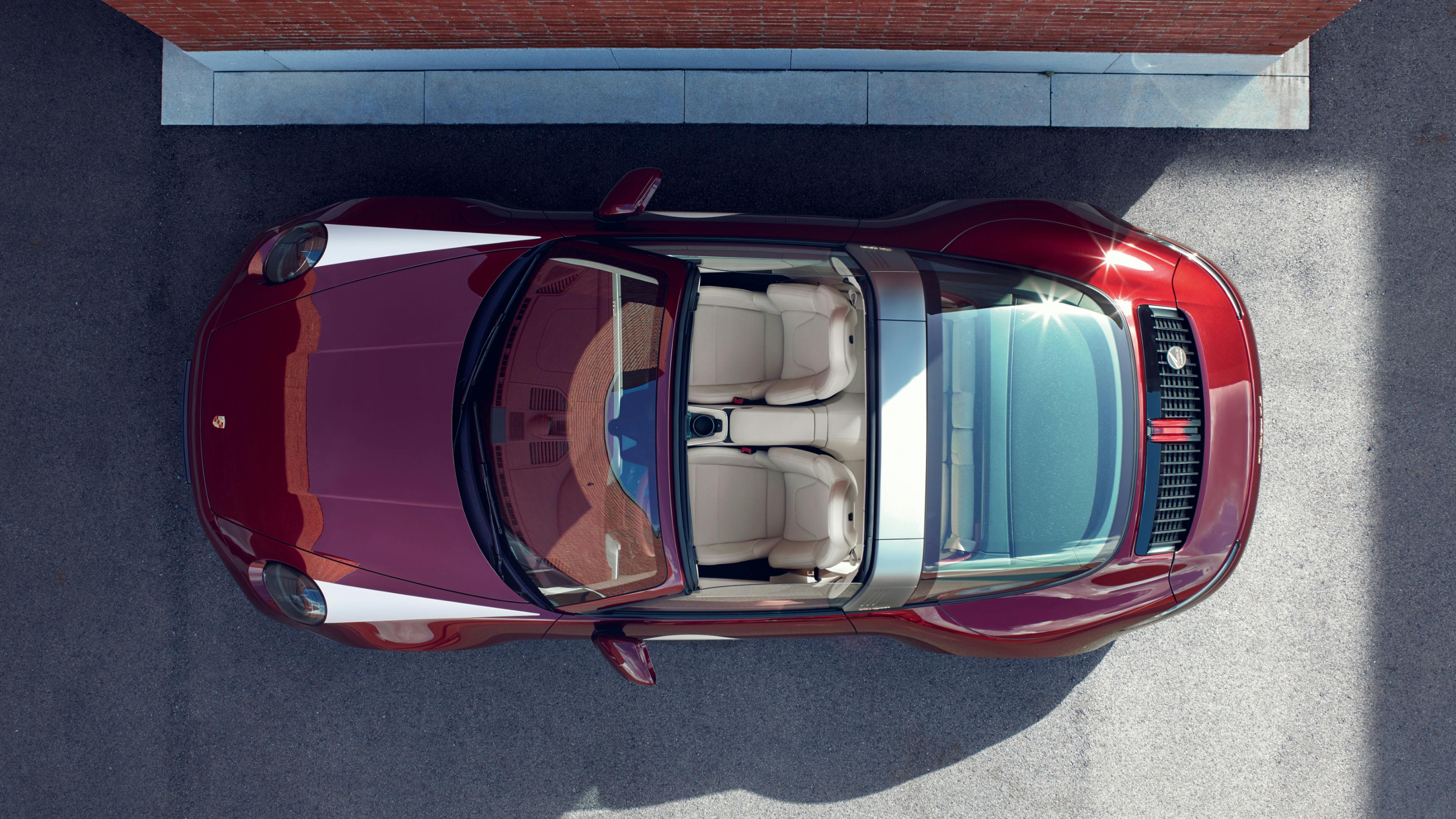 View from above into the interior of the Porsche 911 Targa 4S Heritage Design Edition in Cherry Metallic.