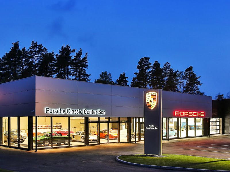 Exterior view of Porsche Centre Son