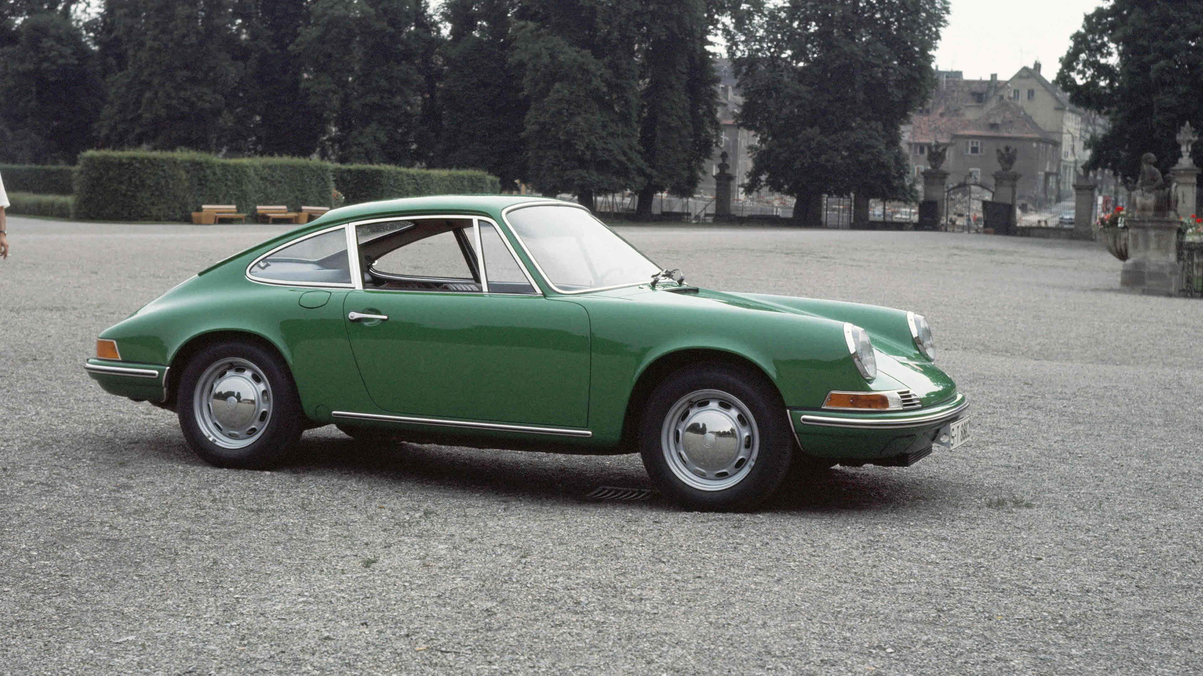 Pine-Green Porsche 911 T 2.4 Targa (1972–73)