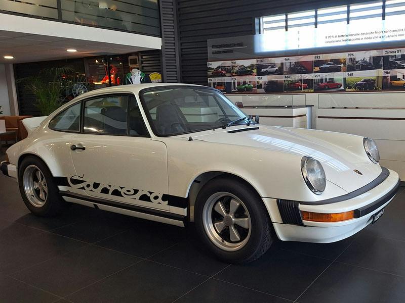 Foto del Classic Corner presso il Centro Assistenza Porsche Catania