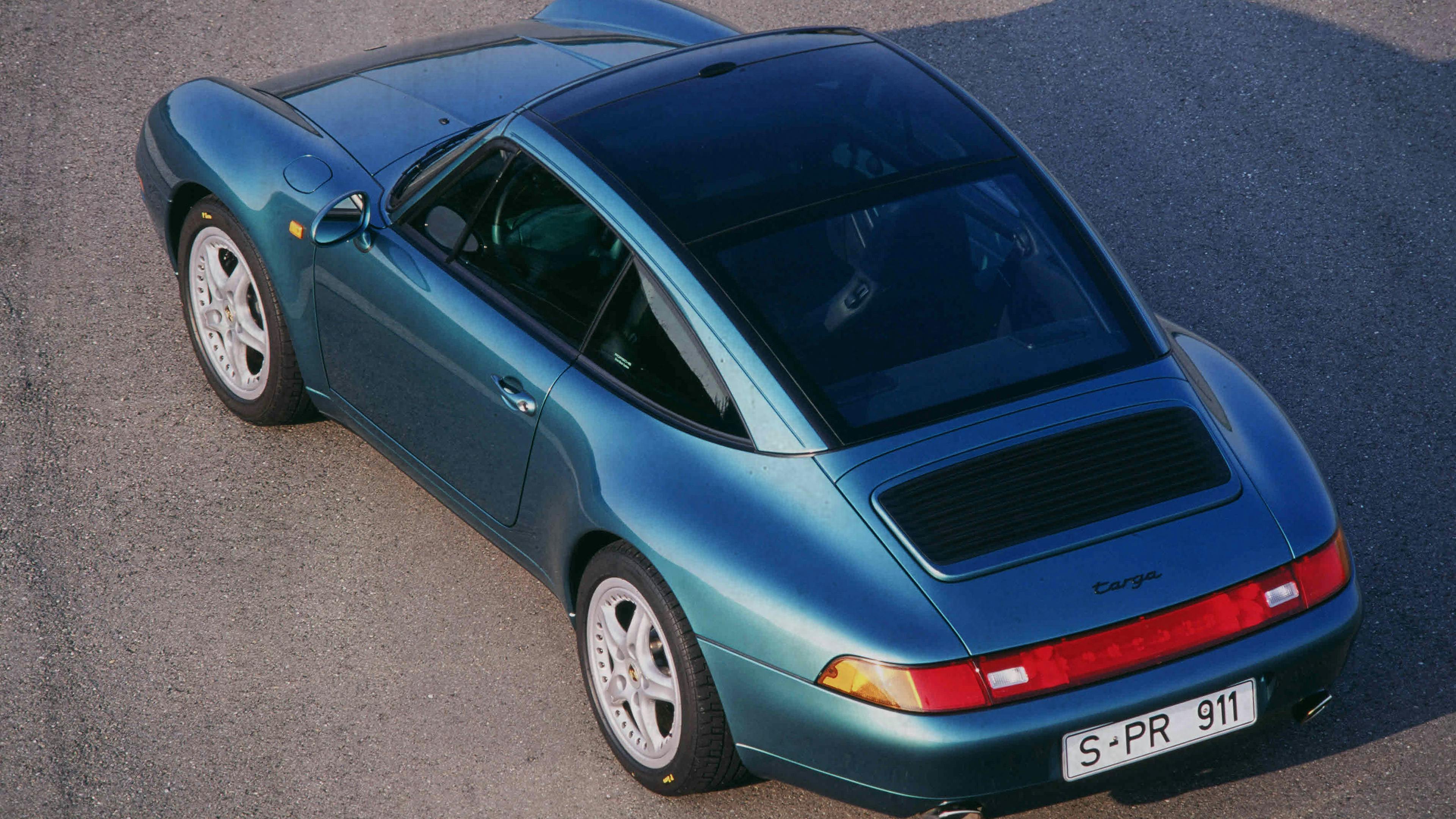 Blauer Porsche 993