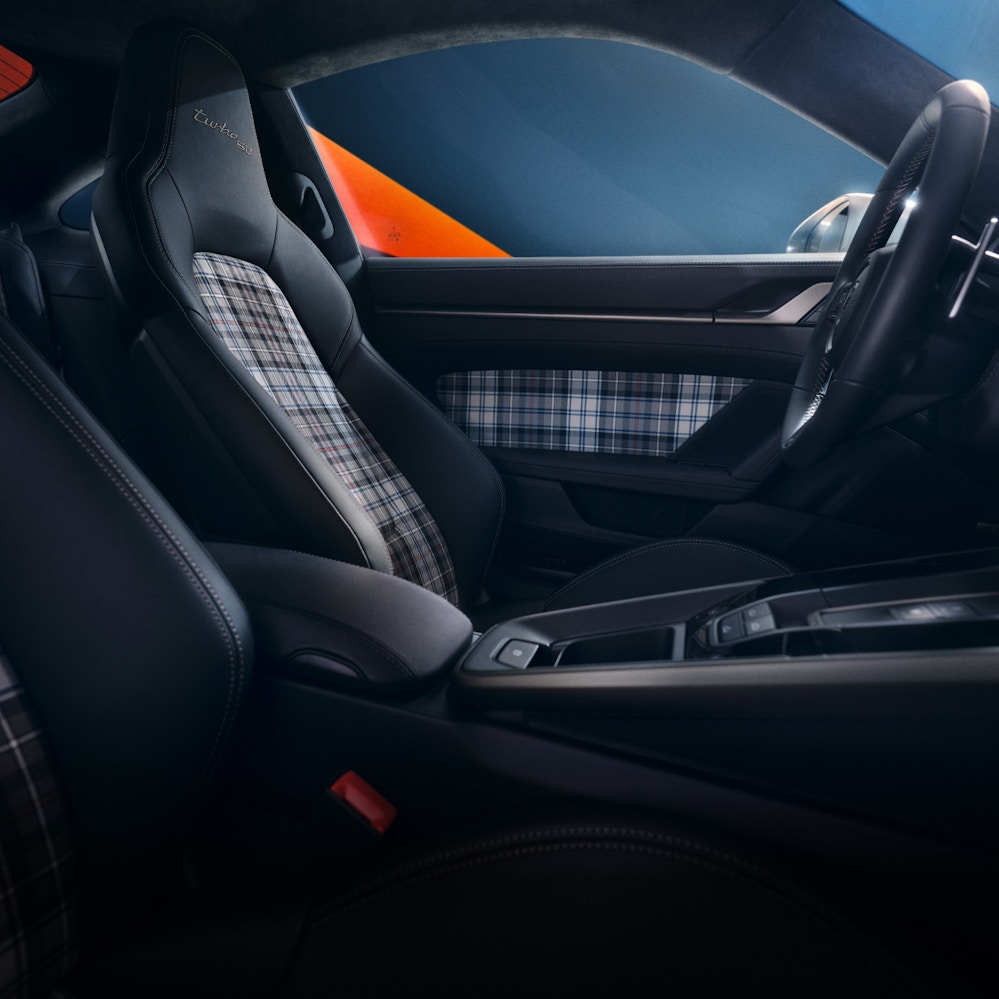 希少！カサリノチェア　オリジナル二脚 過去に販売したポルシェ（991＆992） - ガレージJ