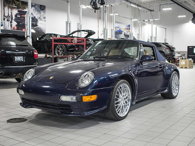 Porsche 993 Carbriolet in the workshop.