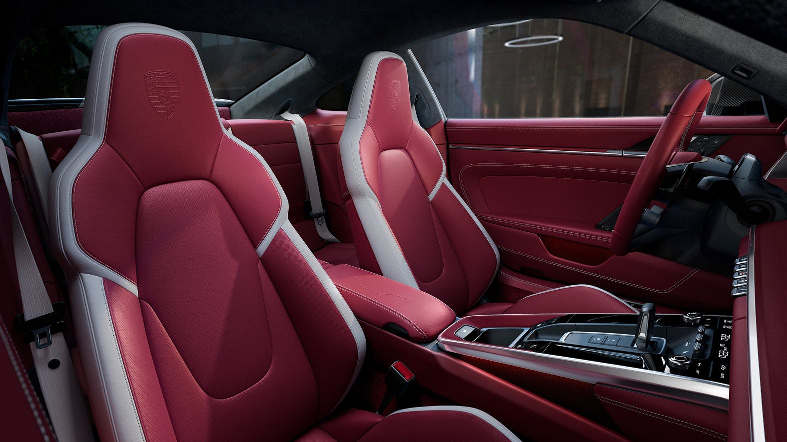 Vista del puesto de conducción del 911 Carrera GTS de Porsche Exclusive Manufaktur.