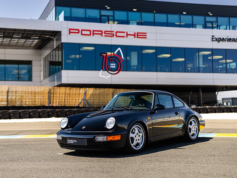 Les gagnants : la porsche 964 Carrera RS gagnante du concours de restauration 2025