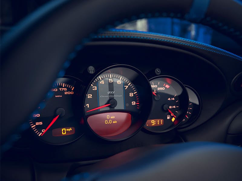 Detail shot: illuminated speedometer display
