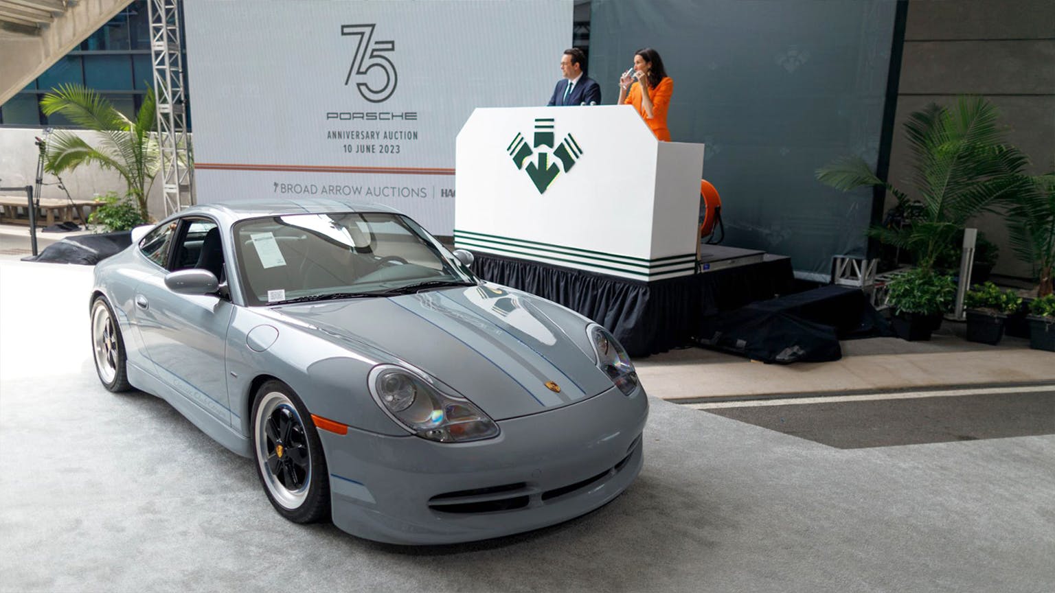 Auction of the 911 Classic Club Coupe in Altanta