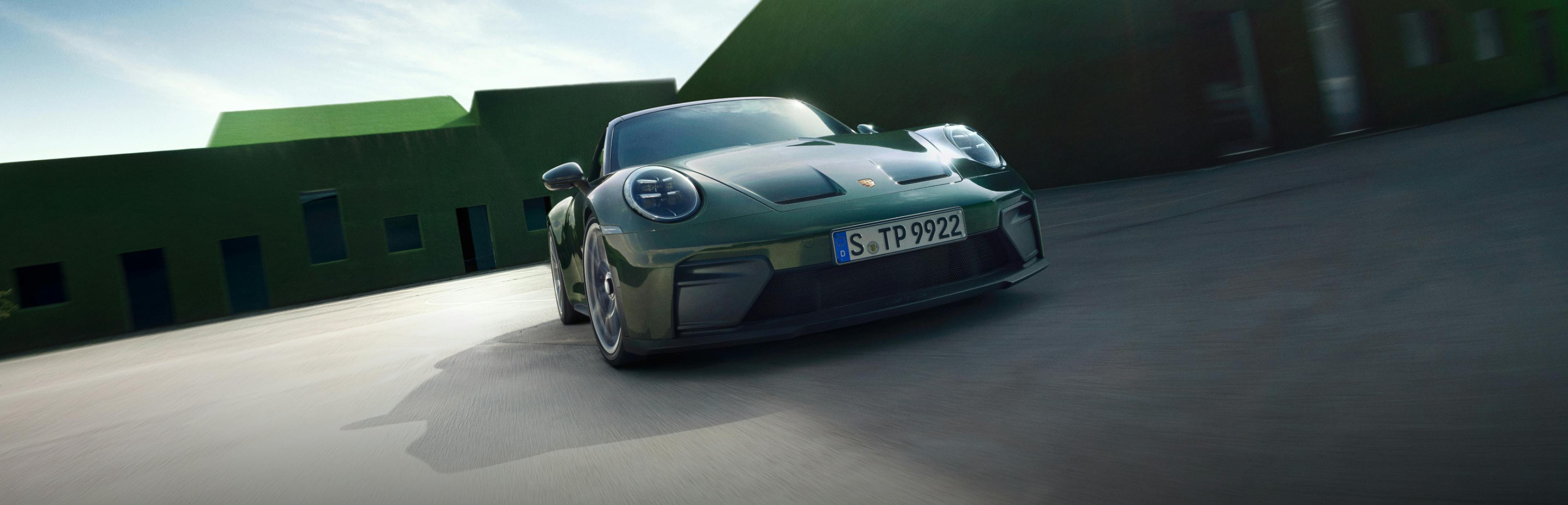 新品　ハグモッチ　エレガントグリーン オートバイ「カワサキ Ninja ZX-10R」の塗装済み版プラモデルが