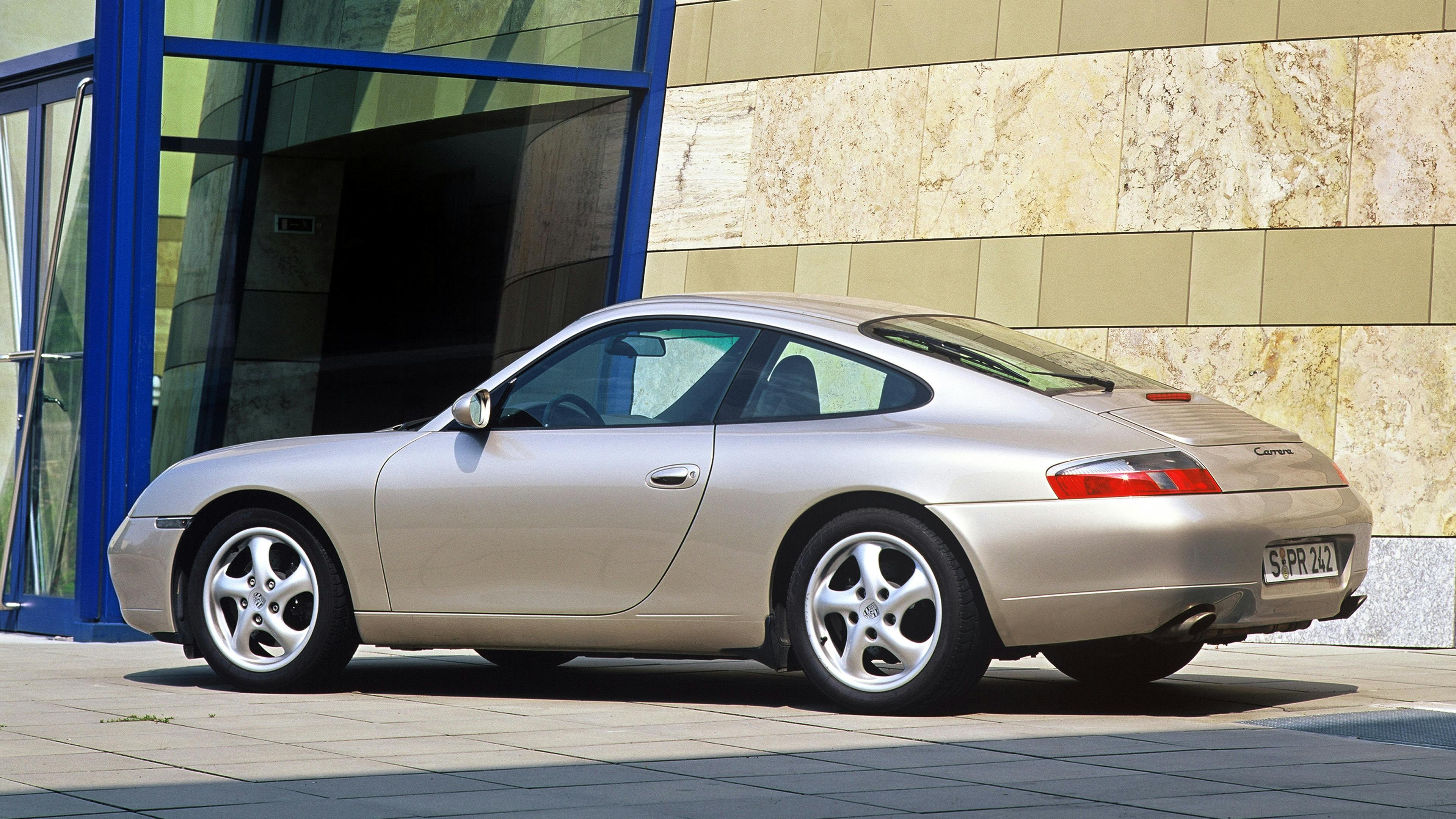Porsche 911 Carrera Coupé, Cabriolet (1998-2005).