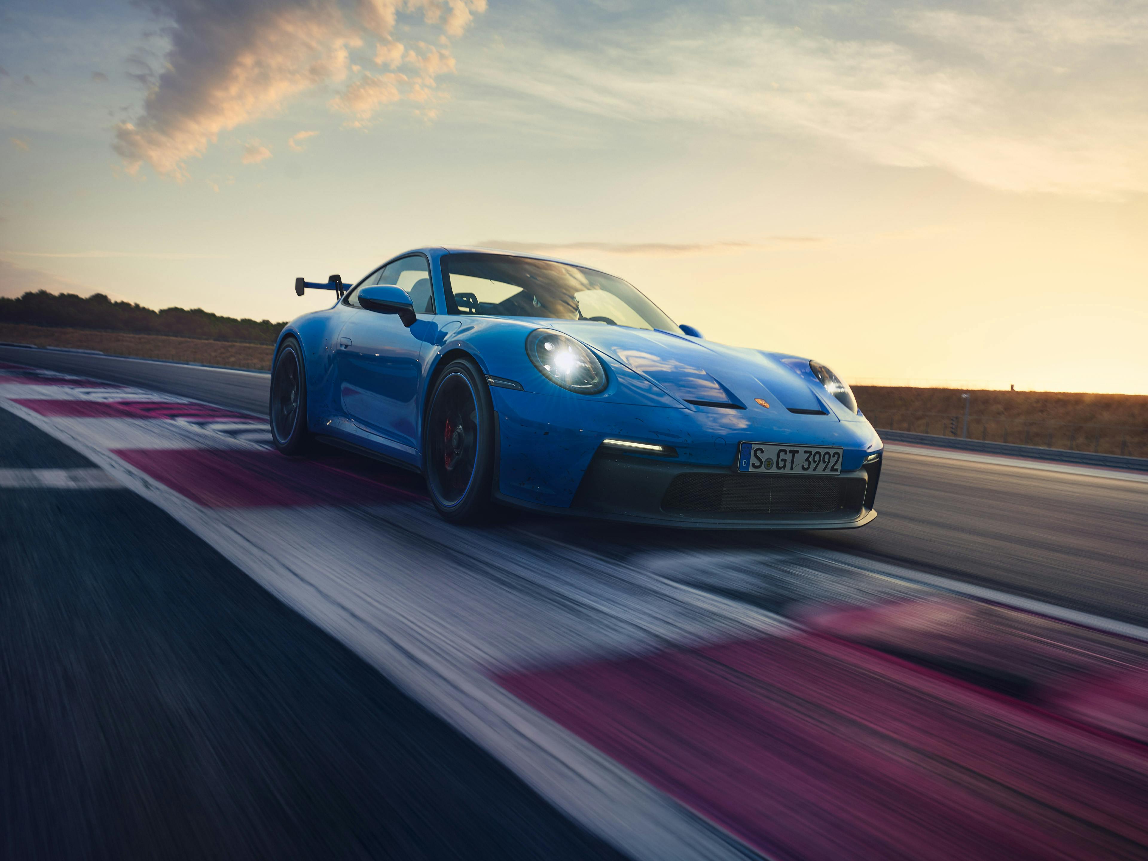 911 GT3 - Racetrack Paul Ricard.