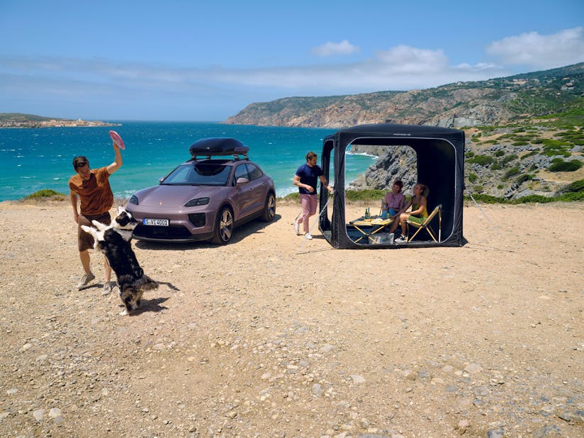 Tequipment Cayenne Summer - Canopy Tent, roof basket and rear bicycle rack.
