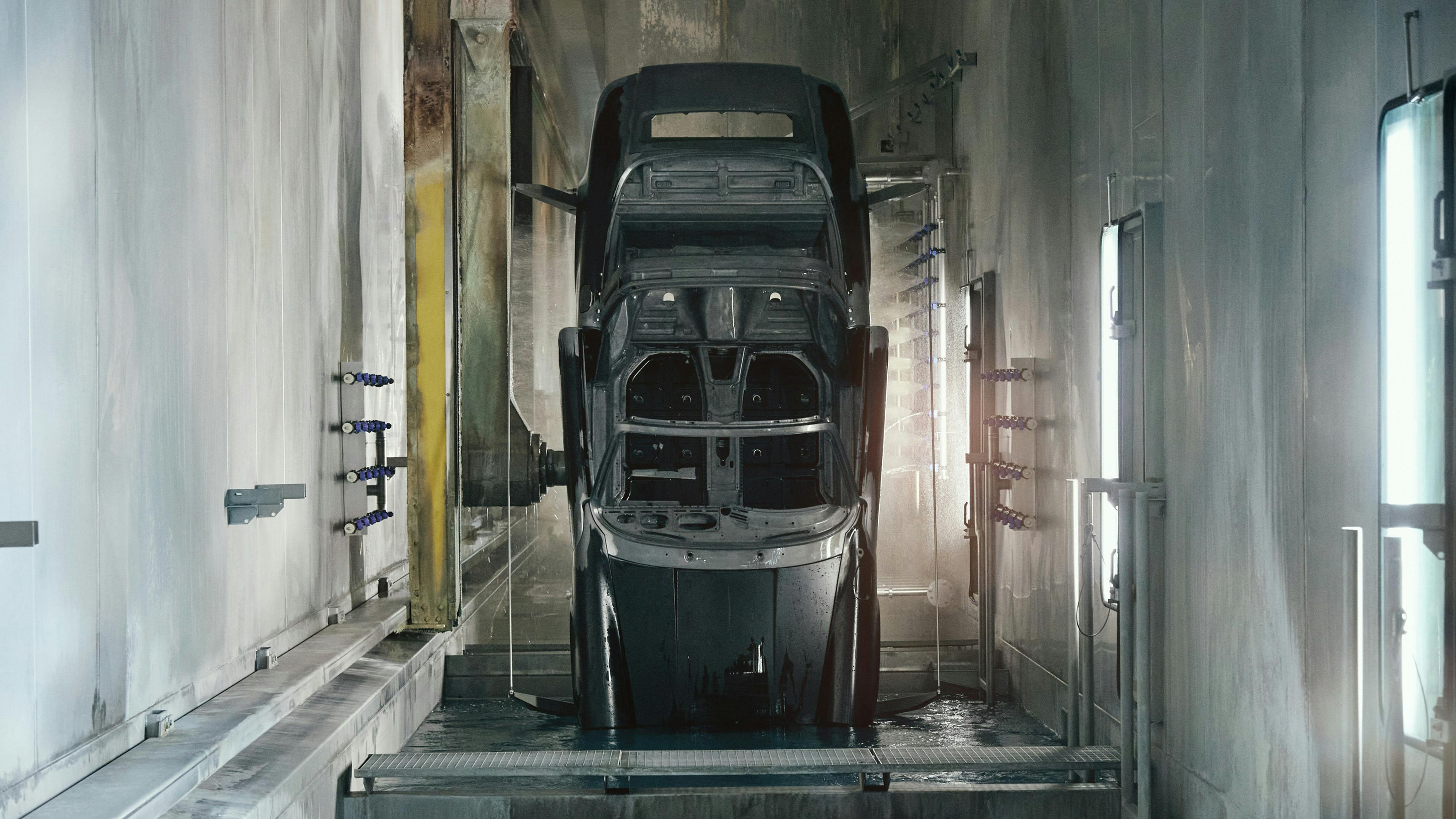 Porsche 911 T 2.4 body-in-white is cleaned.