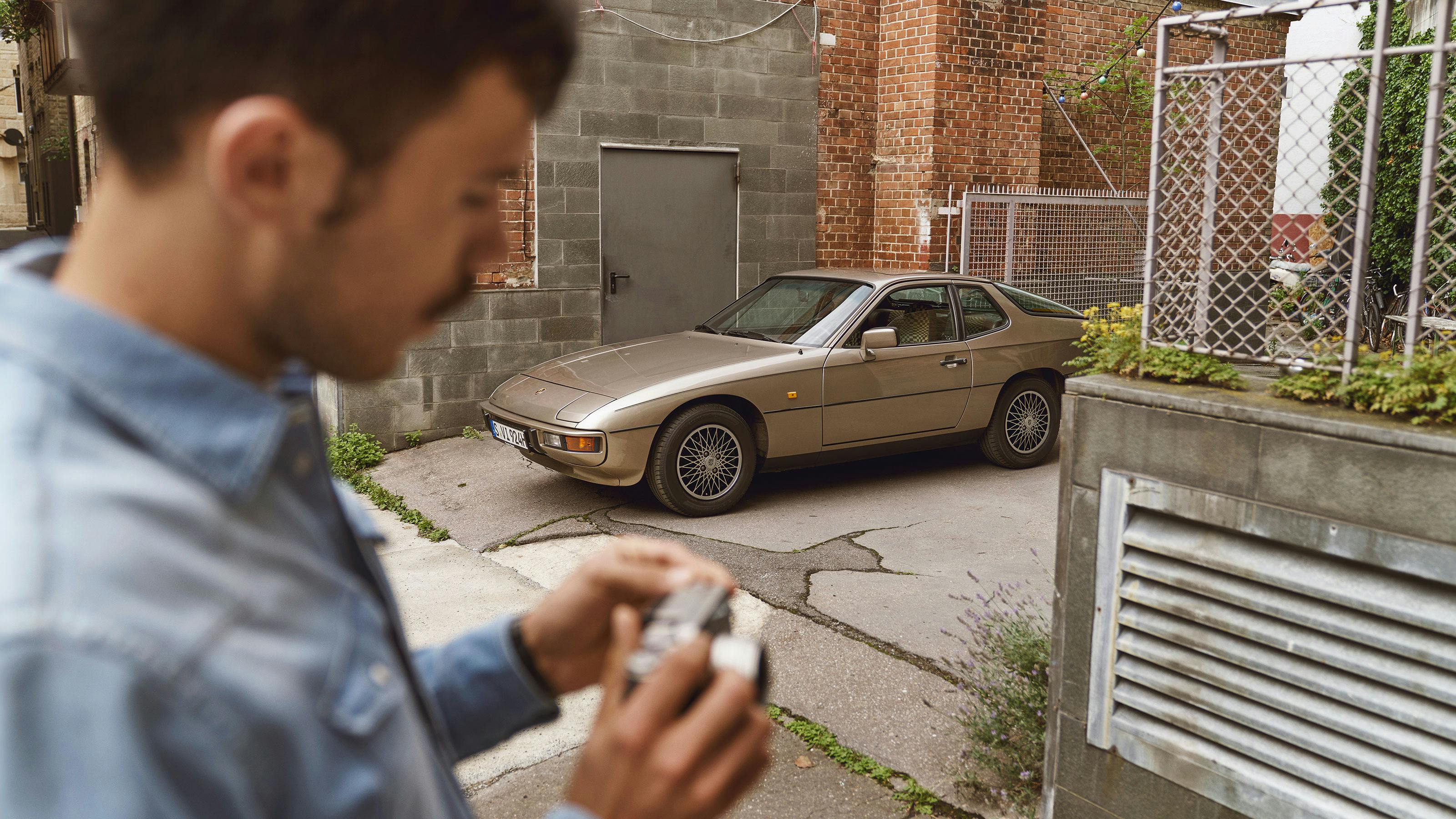 Porsche 924, Opal Metallic.