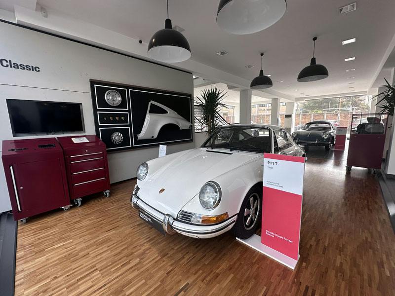 Foto del Classic Corner presso il Centro Porsche Salerno