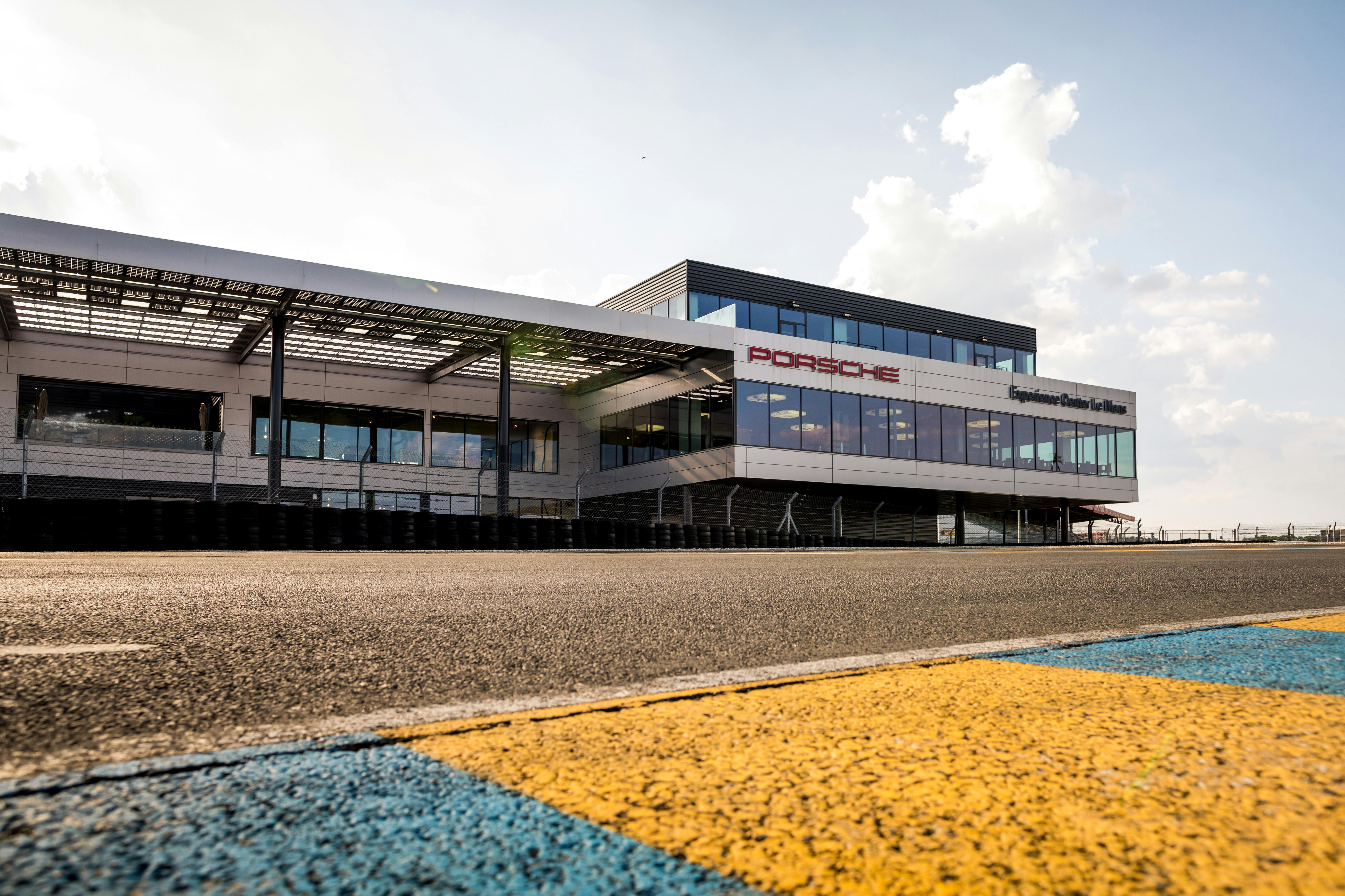 Porsche Experience Center Le Mans