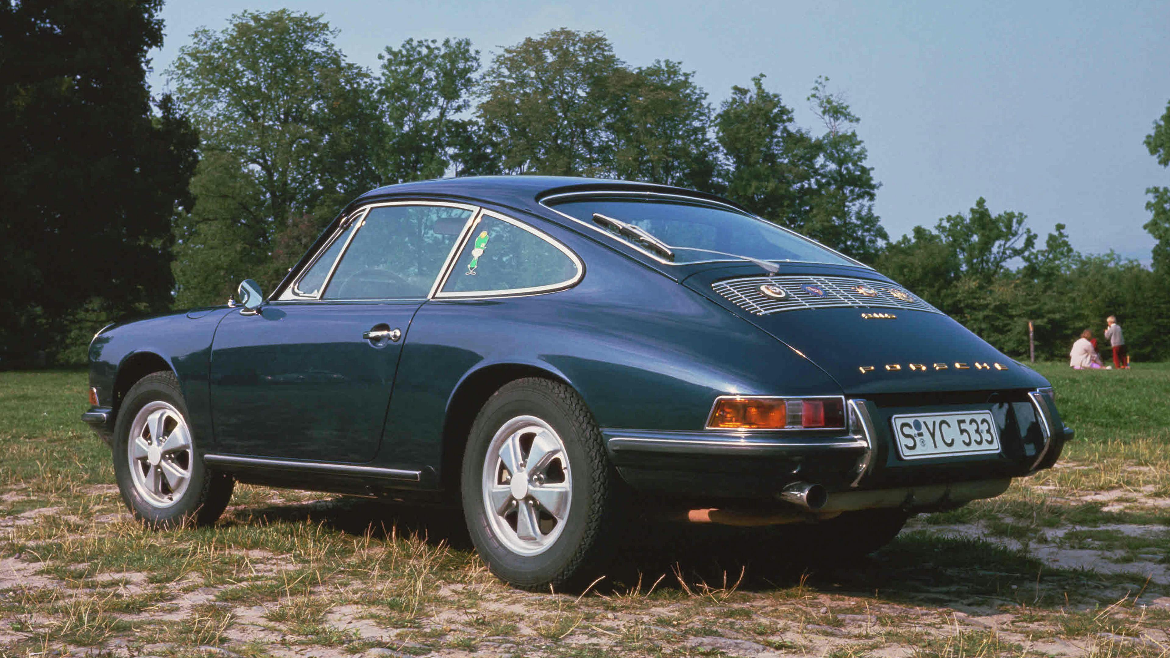 Black Porsche 911 S 2.0, 911 S 2.0 Targa (1967–68)