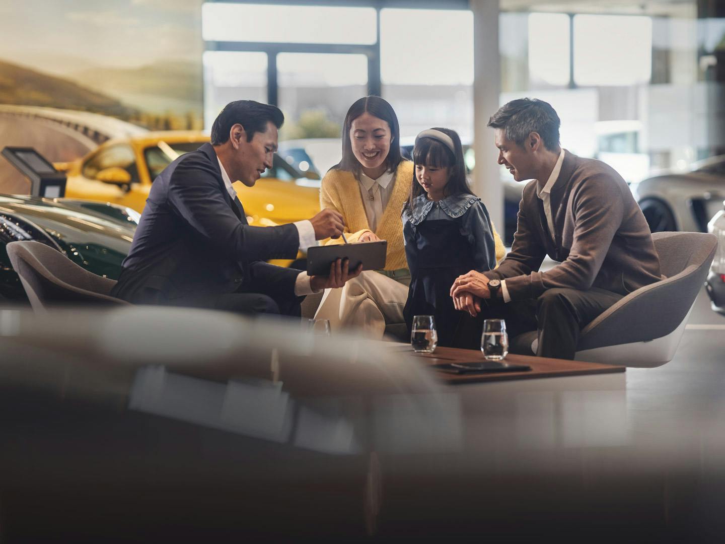 Consultation at the Porsche Centre.