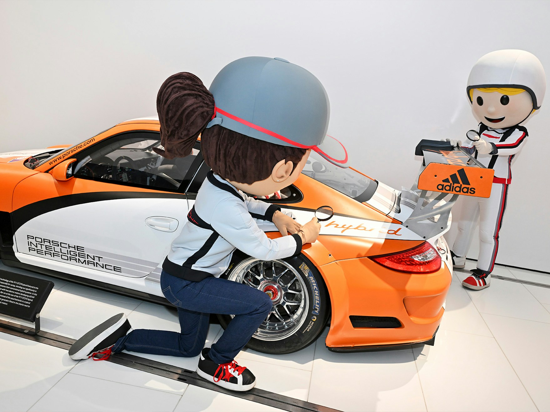 Porsche Offers for children - Porsche AG