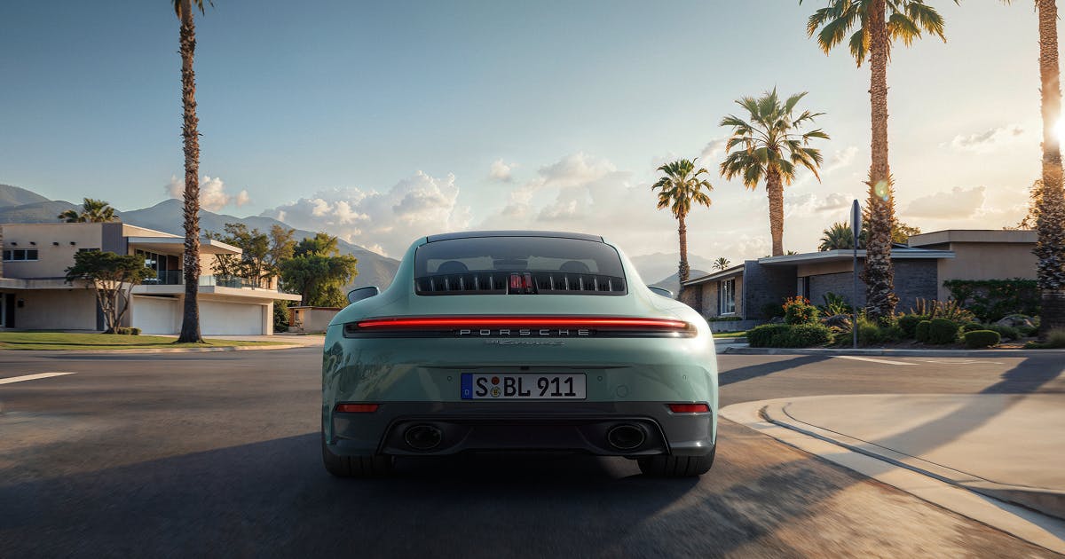 ポルシェ　911カレラ2   911カレラ4  ドライバーズマニュアル メンテナンス費用に泣いた964型911 カレラ4 ── ベスト