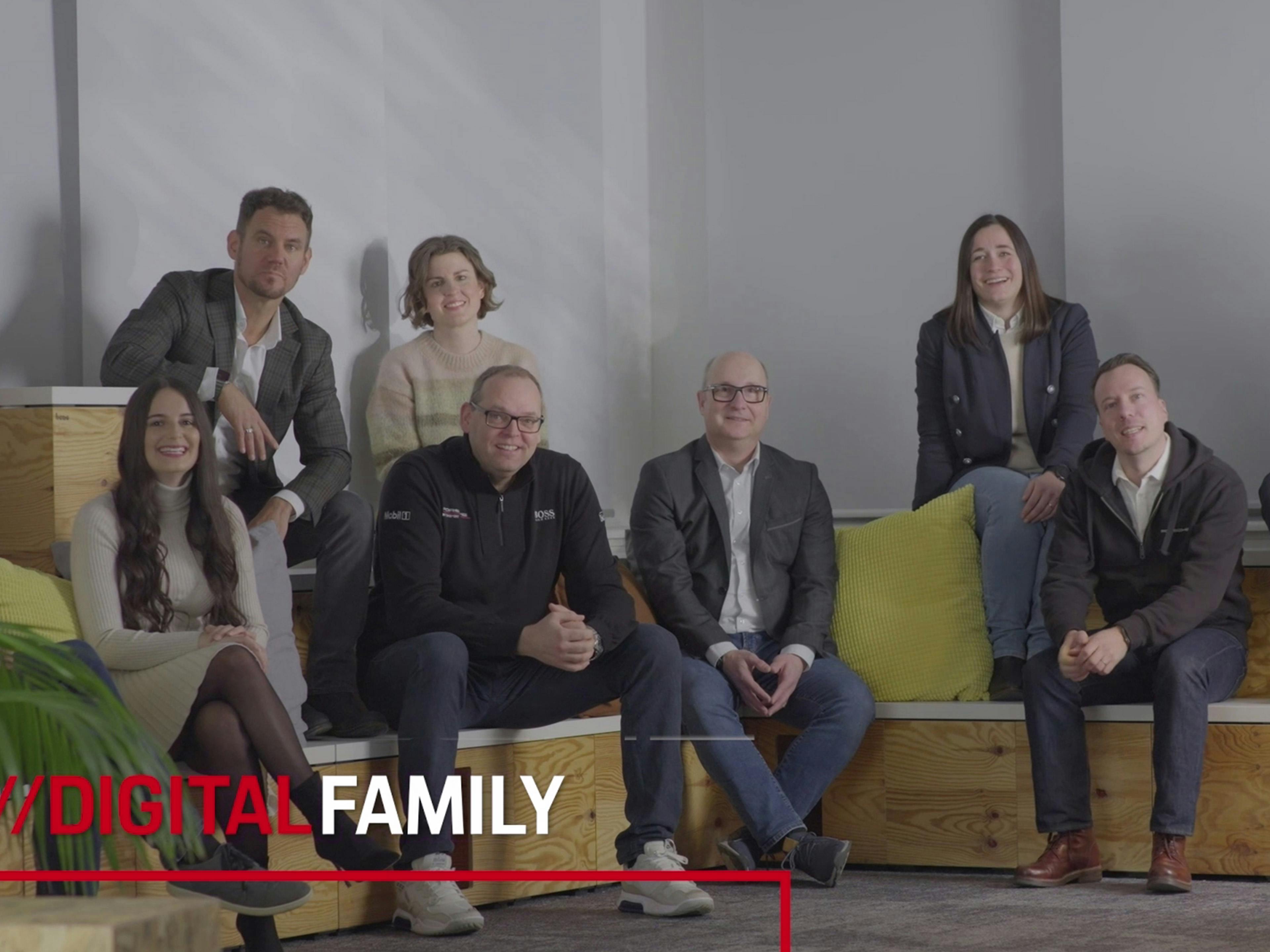 Zahlreiche Porsche Mitarbeiter berichten, wie die Digital Family sie zusammenbringt.