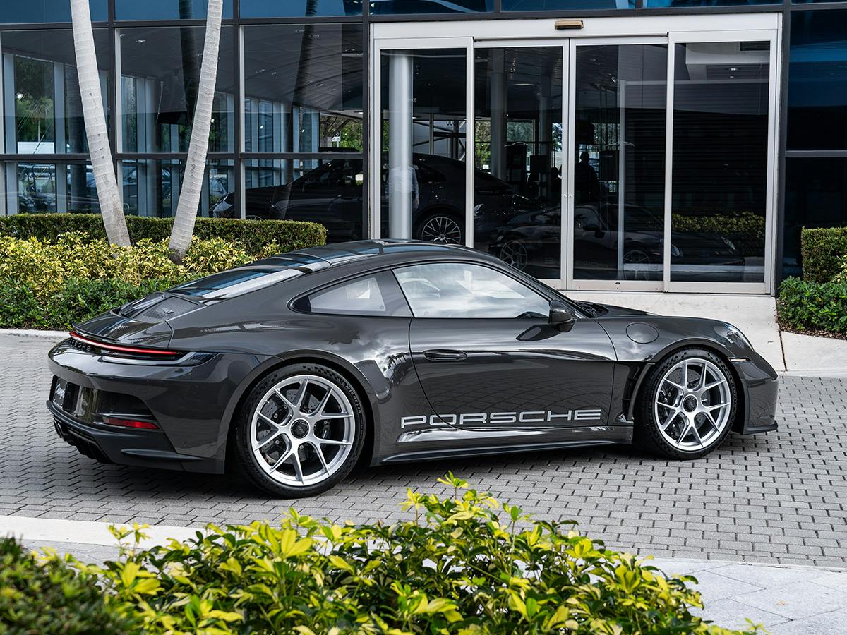 A 911 S/T coloured in Slategrey.