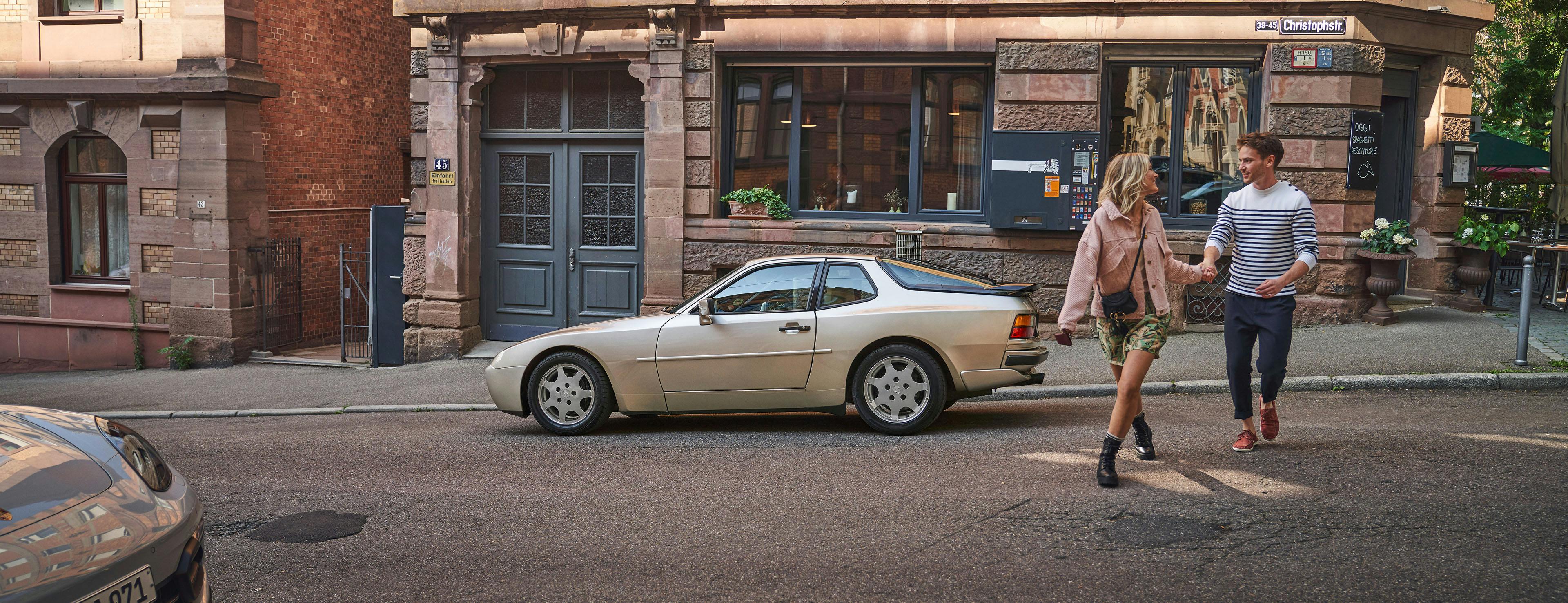 Straßenszene: Porsche 944