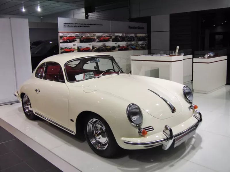 Classic Corner au Centre Porsche Lorient