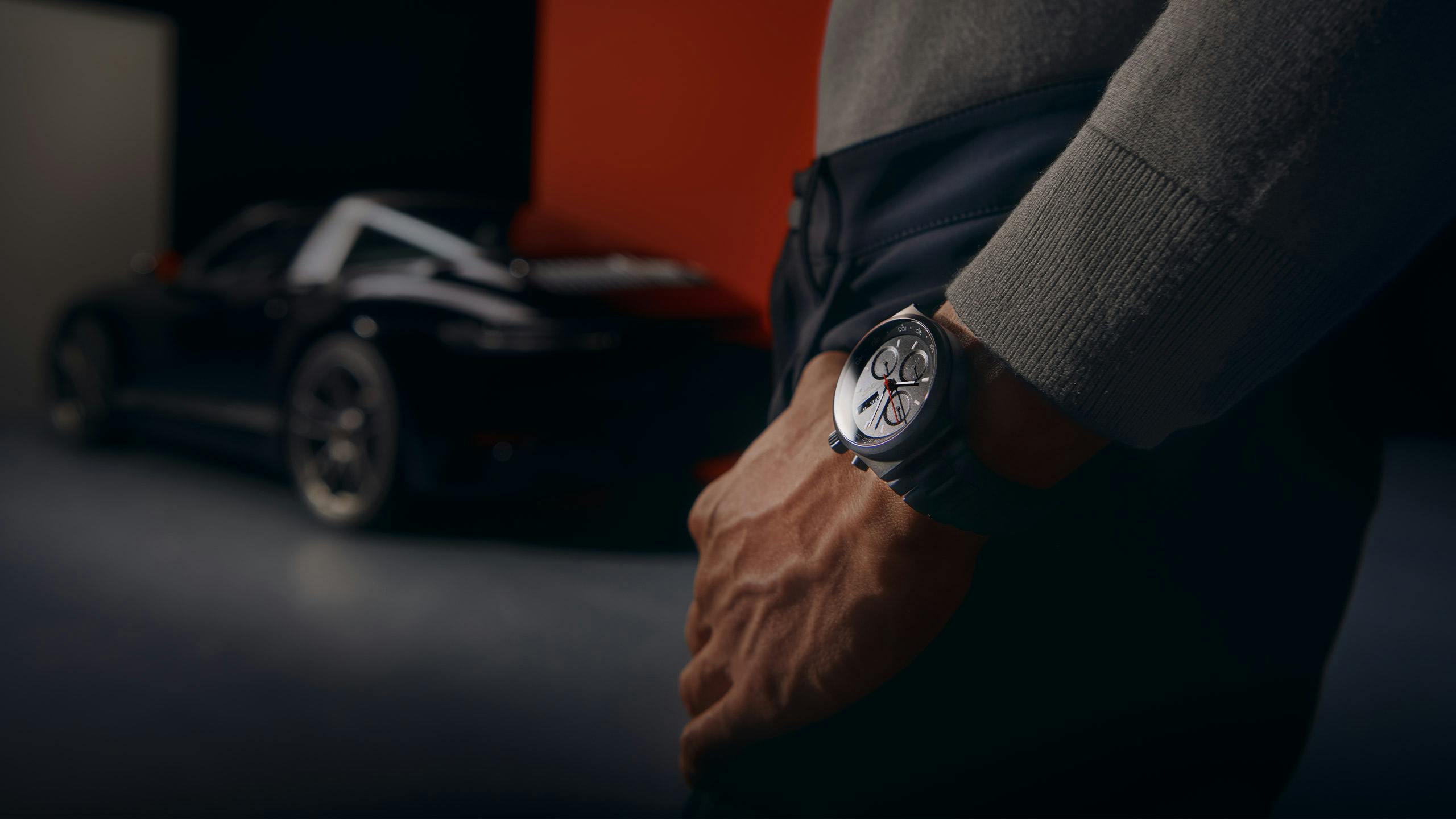 ポルシェデザインクロノグラフ１とポルシェ911