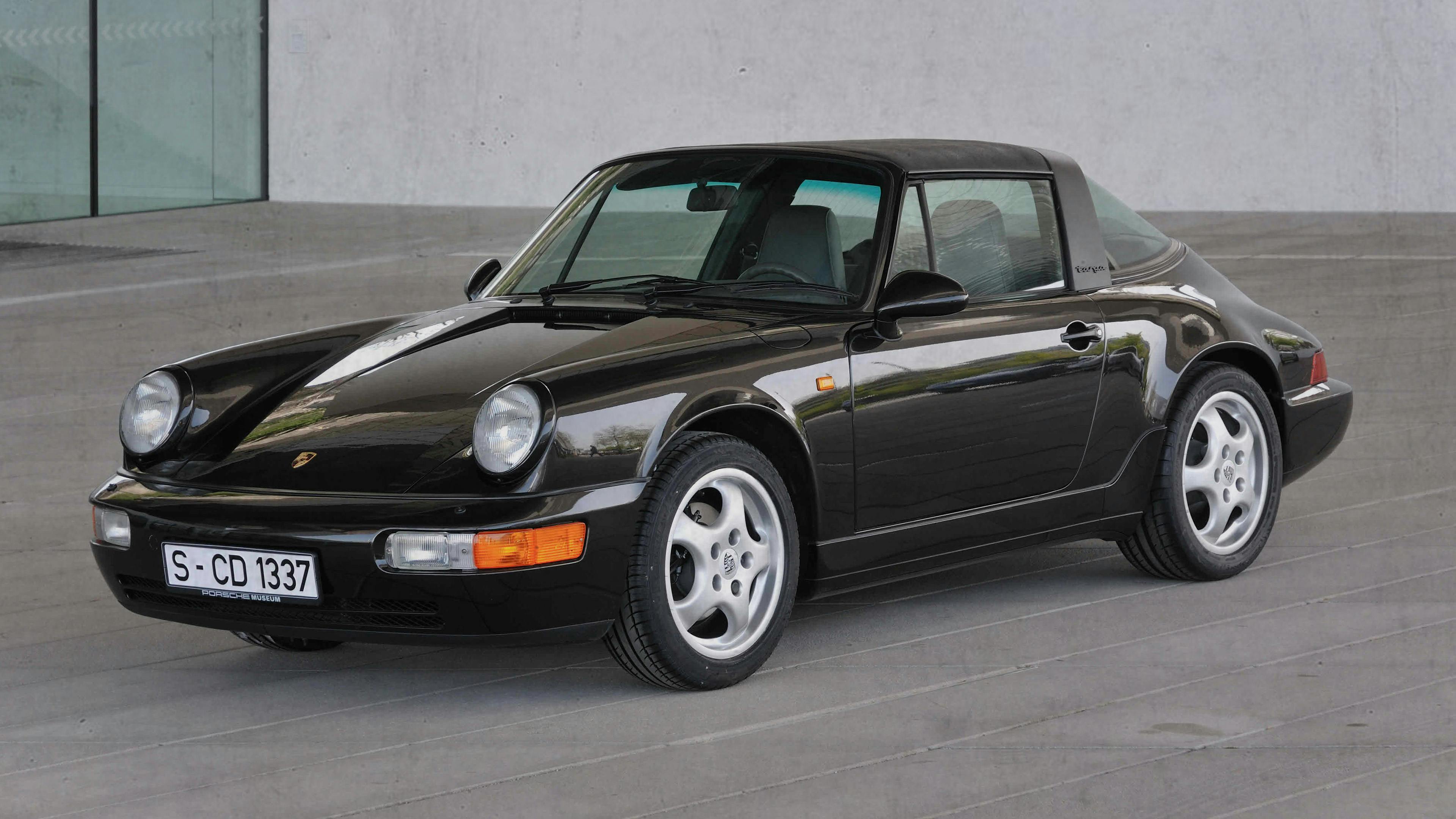 Porsche 964