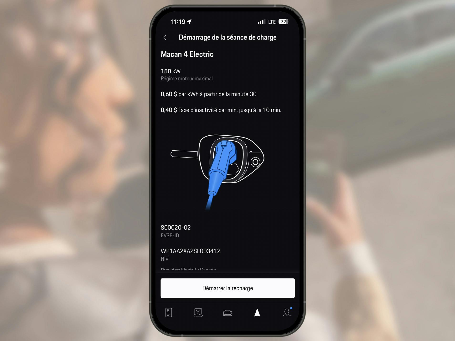 Écran de smartphone montrant la vue de la recharge dans l’application My Porsche.