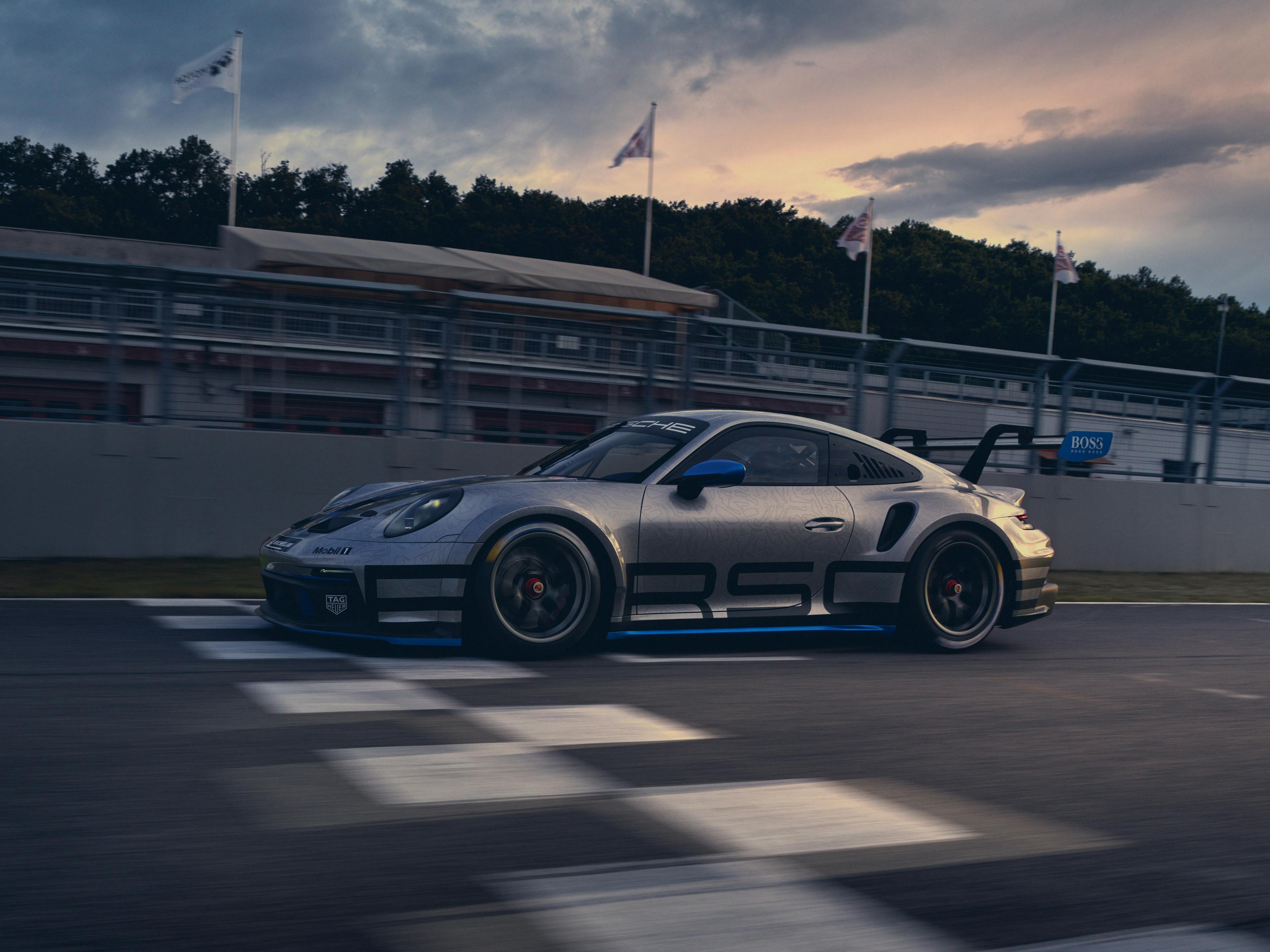 911 GT3 Cup at circuit