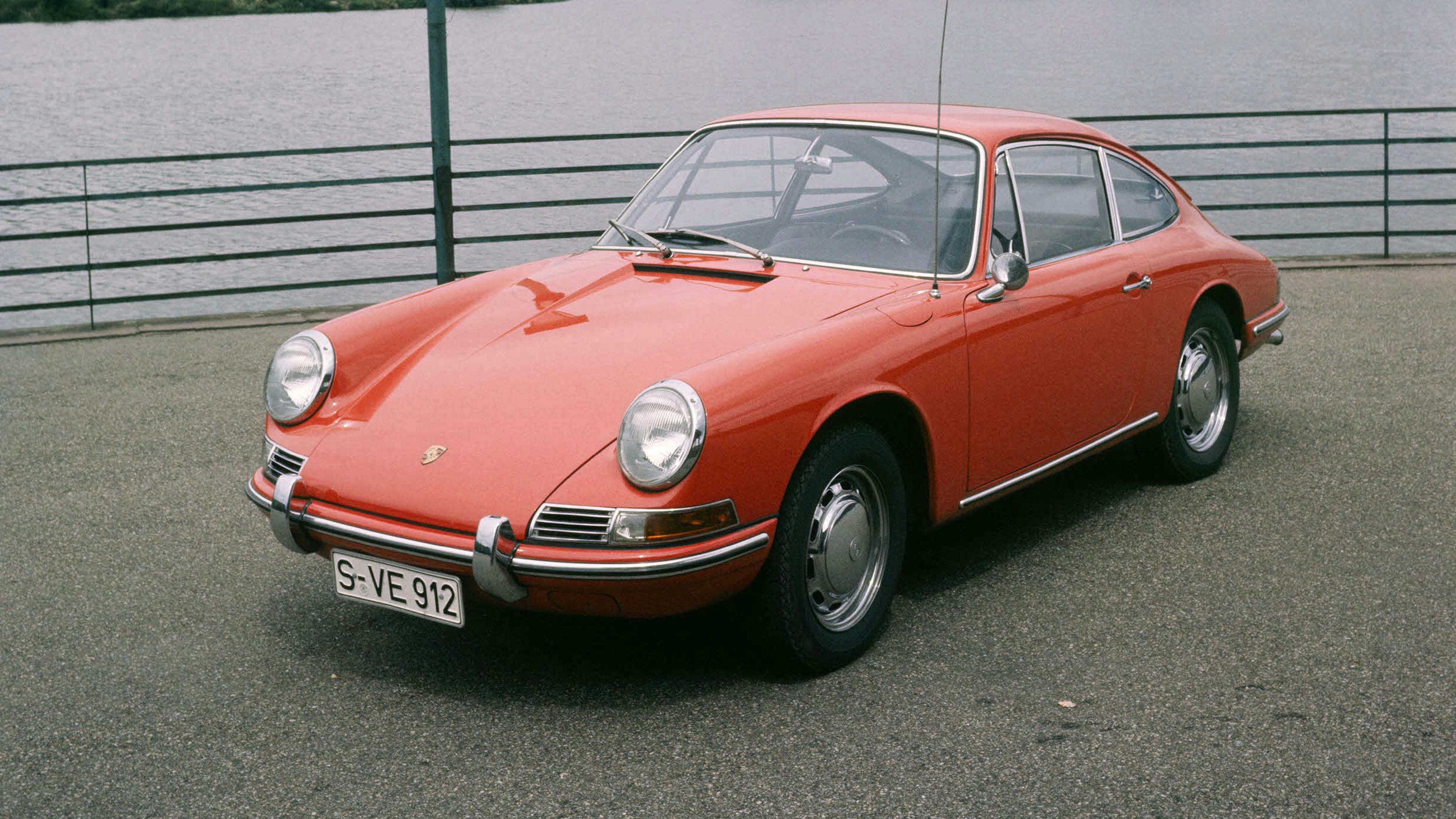Red Porsche 912 1.6 (1965–69)